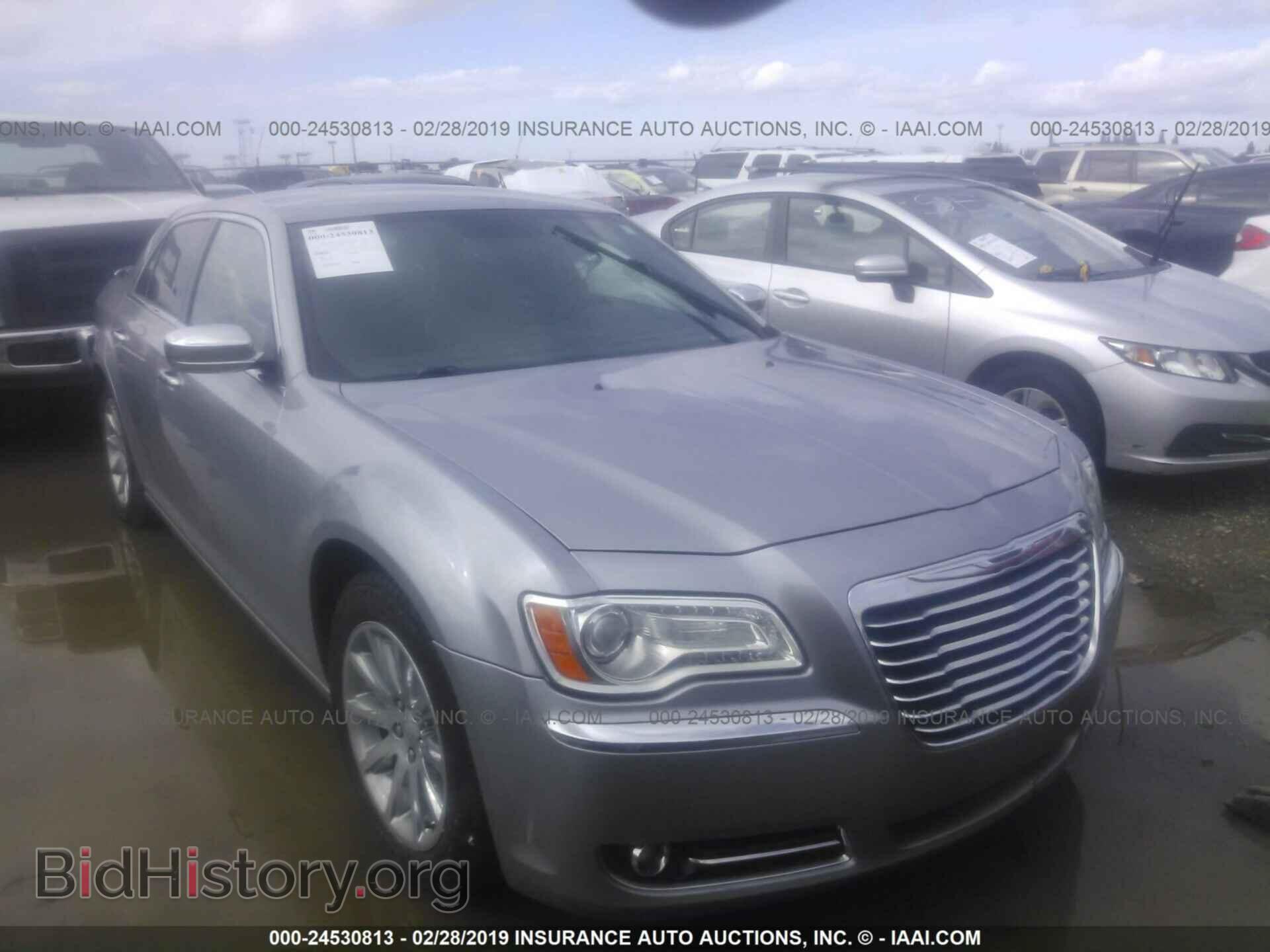 Фотография 2C3CCAEG2DH620676 - CHRYSLER 300C 2013
