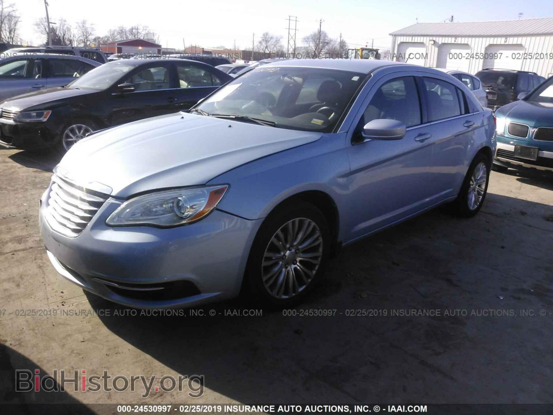 2013 CHRYSLER 200 - VIN: 1C3CCBBB6DN694818 - Photo 2