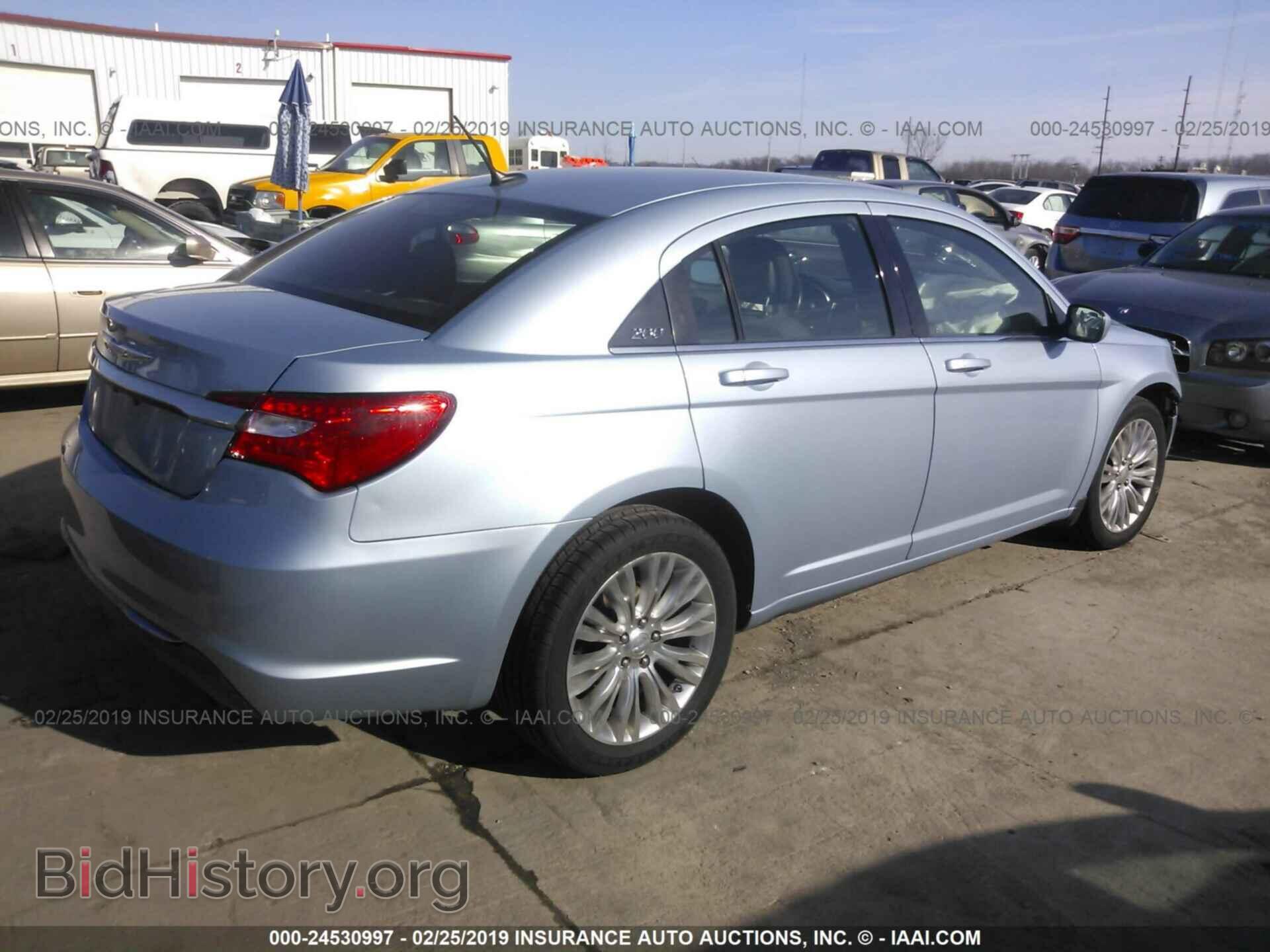 2013 CHRYSLER 200 - VIN: 1C3CCBBB6DN694818 - Photo 4