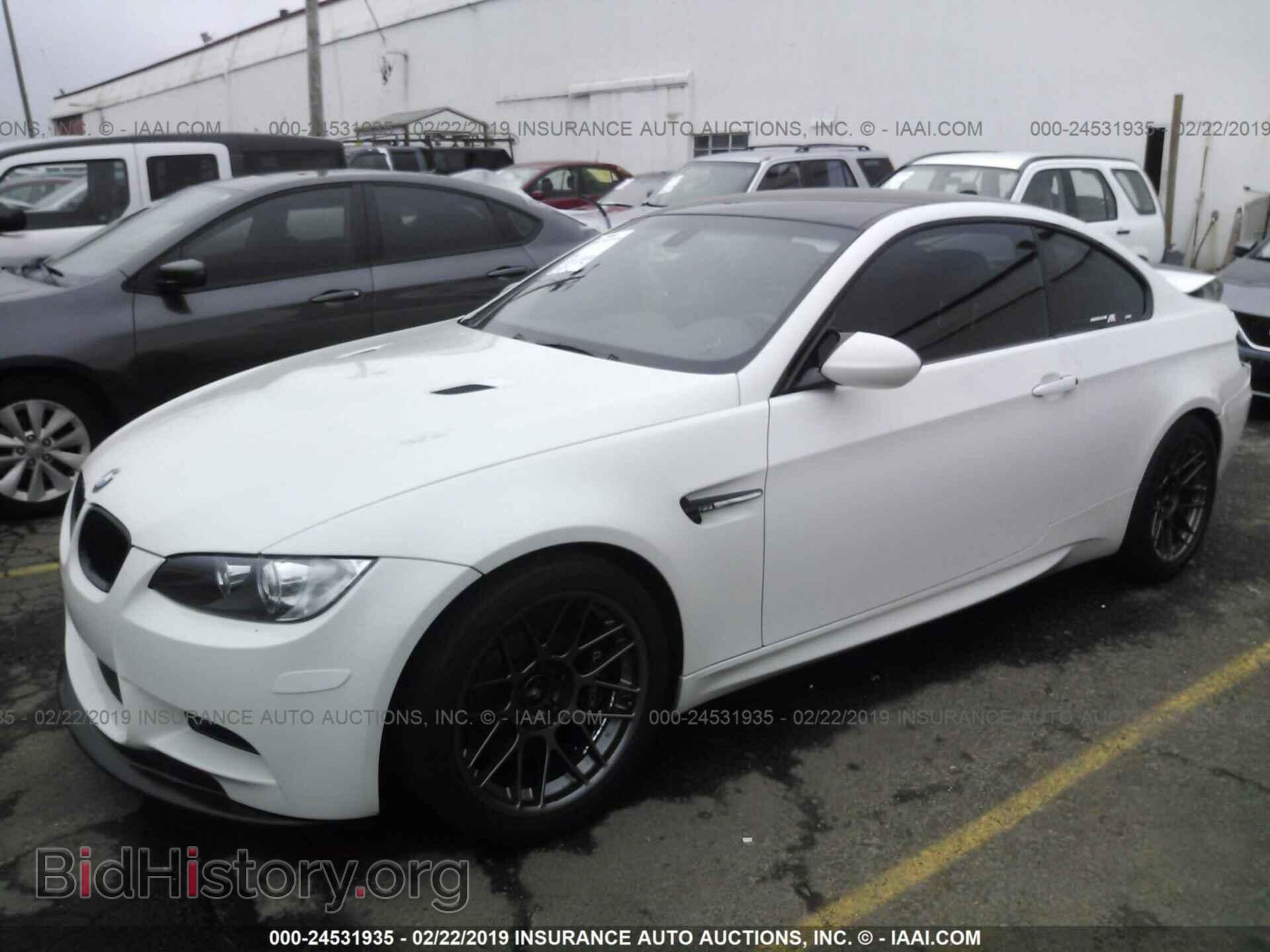 2011 BMW M3 - VIN: WBSKG9C58BE645770 - Фото 2