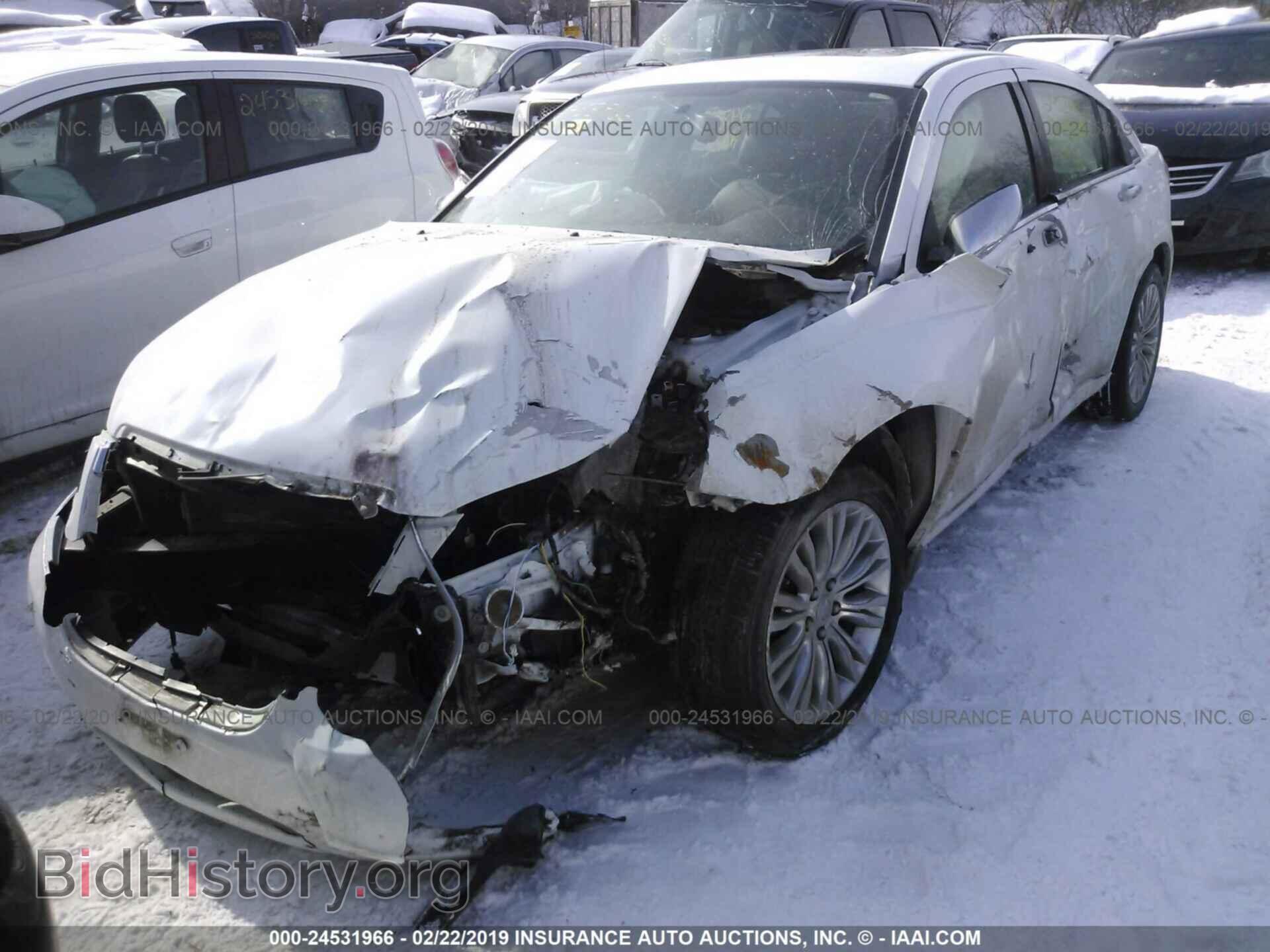 2012 CHRYSLER 200 - VIN: 1C3CCBCGXCN211470 - Фото 2