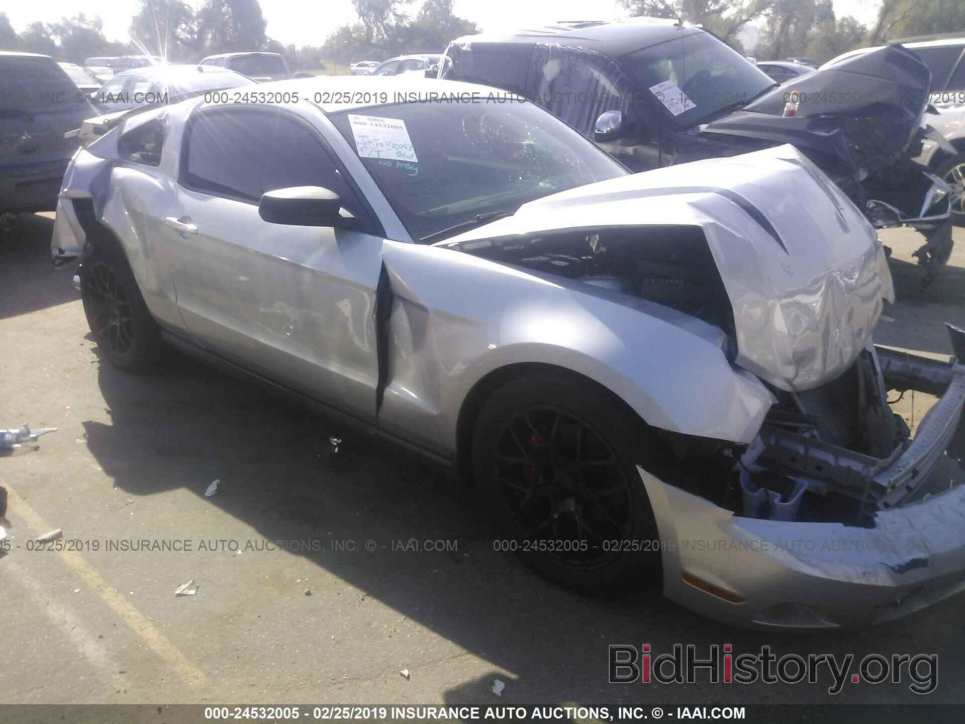 Photo 1ZVBP8AM2C5230230 - Ford Mustang 2012
