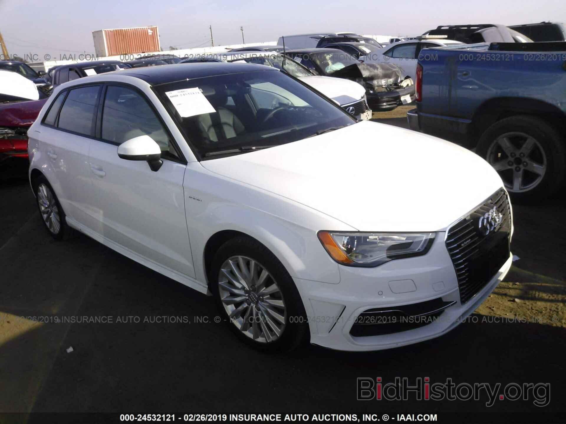 Photo WAUUPBFF4GA137514 - AUDI A3 2016