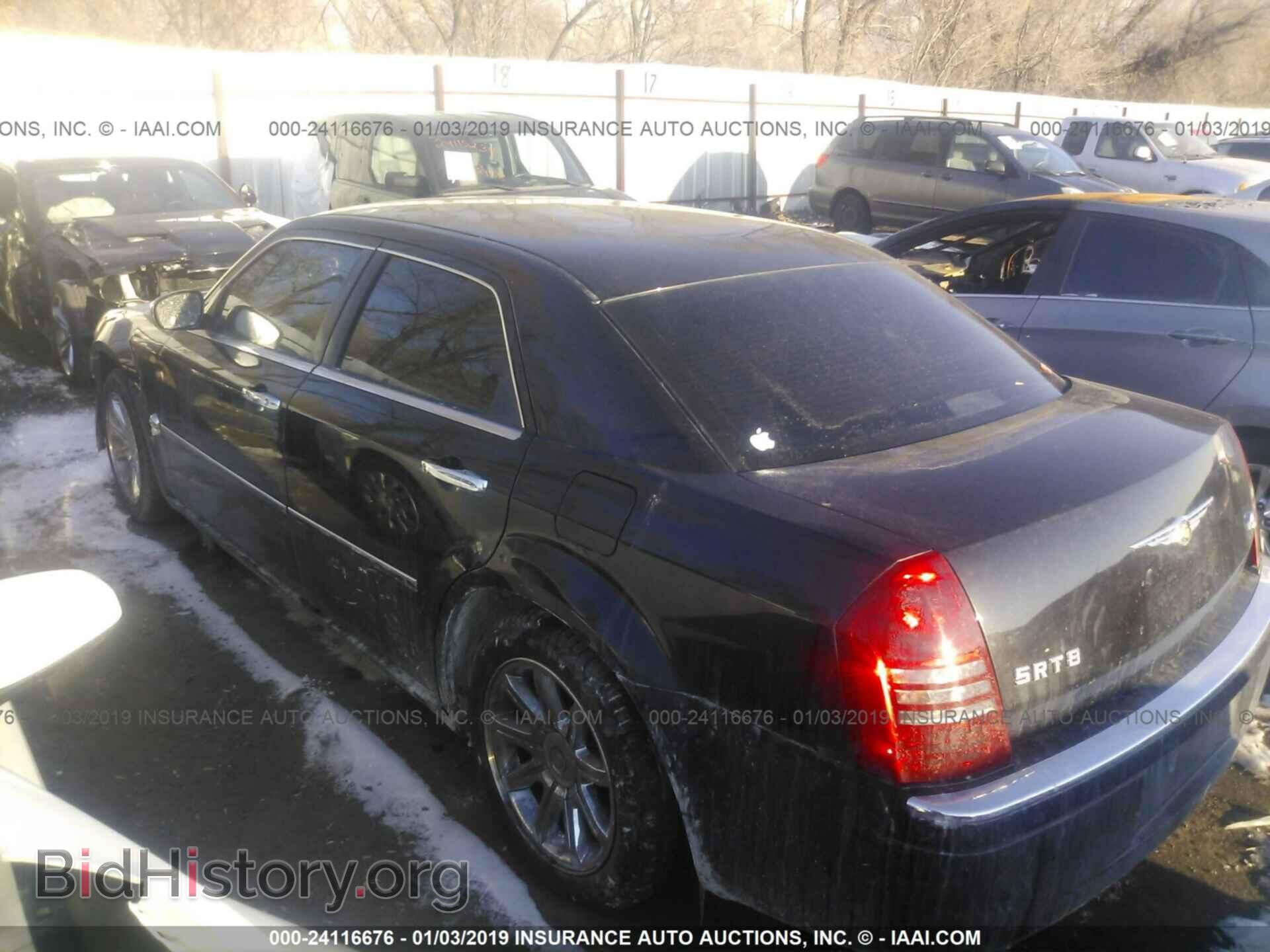 2006 CHRYSLER 300C - VIN: 2C3KA63H86H106845 - Фото 3