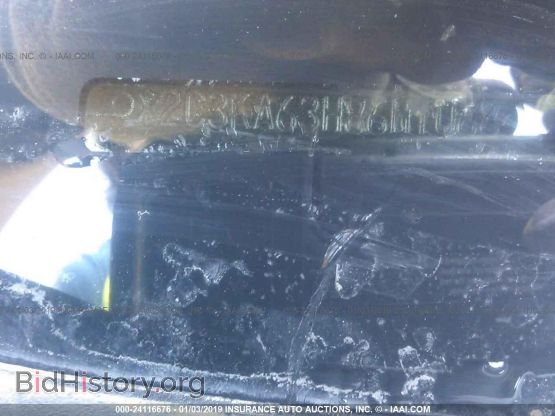 2006 CHRYSLER 300C - VIN: 2C3KA63H86H106845 - Фото 9