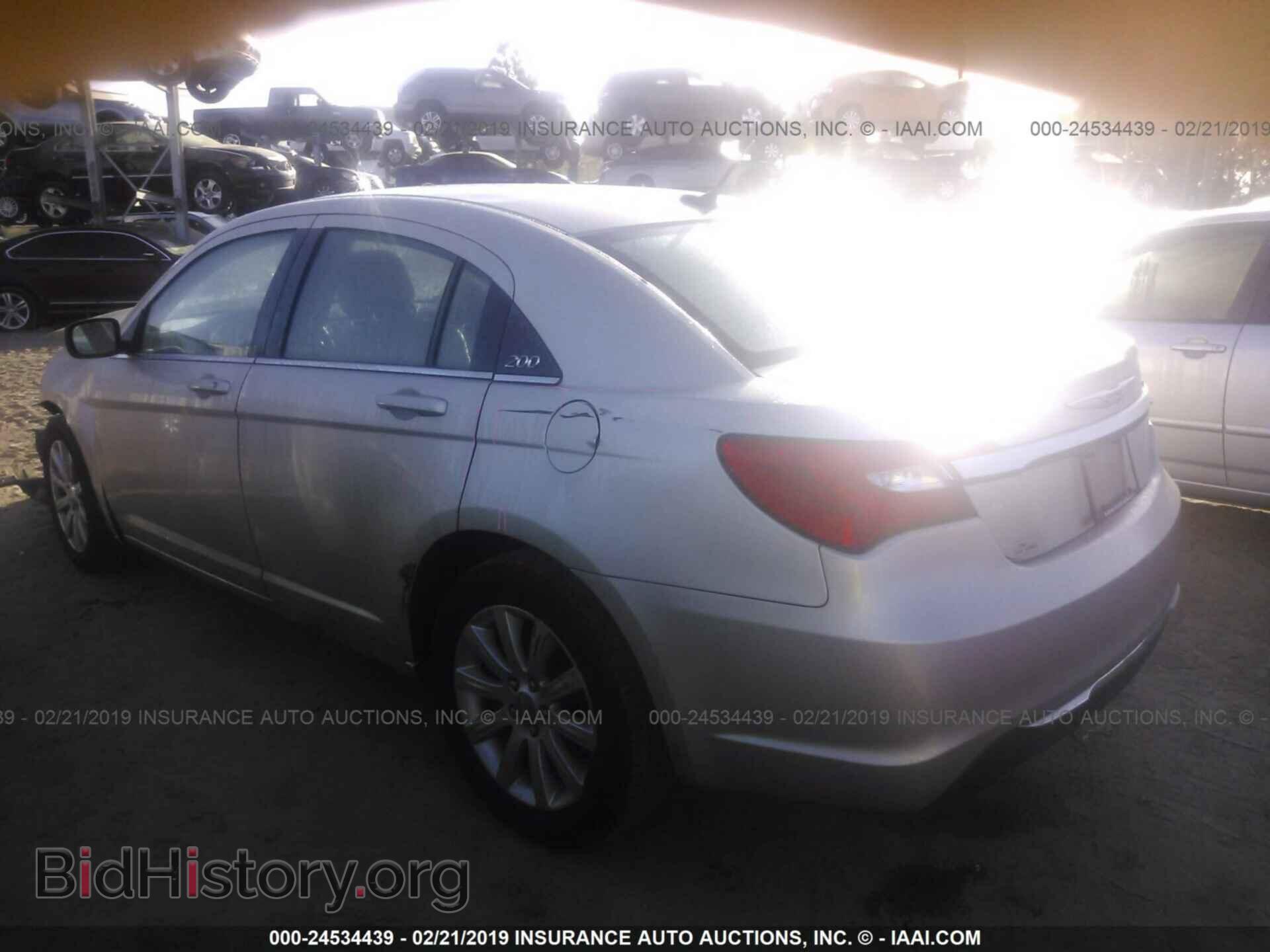 2013 CHRYSLER 200 - VIN: 1C3CCBBB0DN765818 - Фото 3