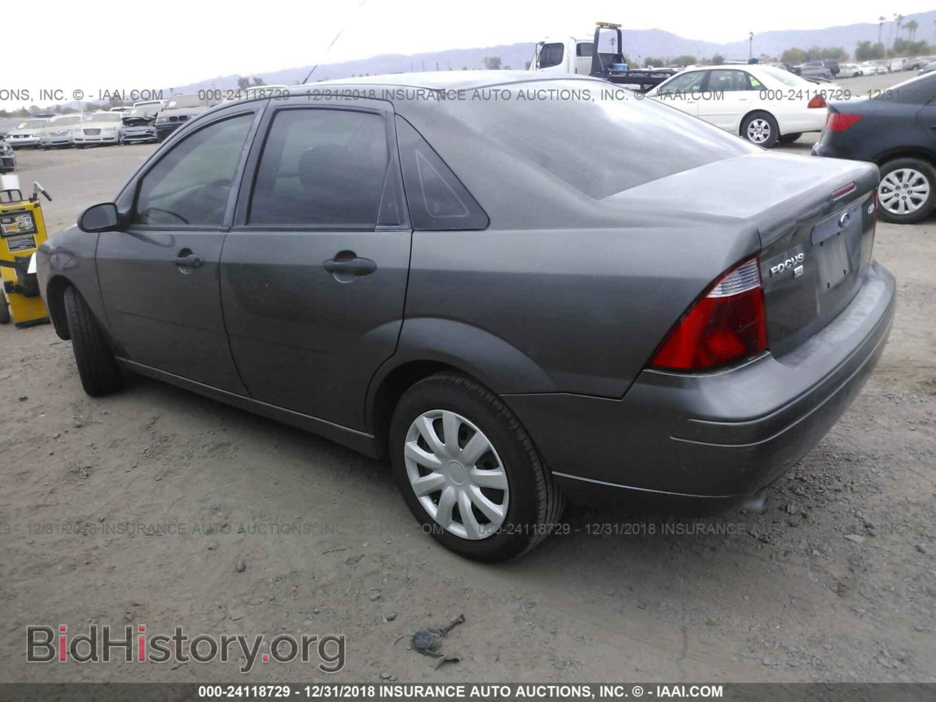 2005 FORD FOCUS - VIN: 1FAFP34N35W310960 - Фото 3