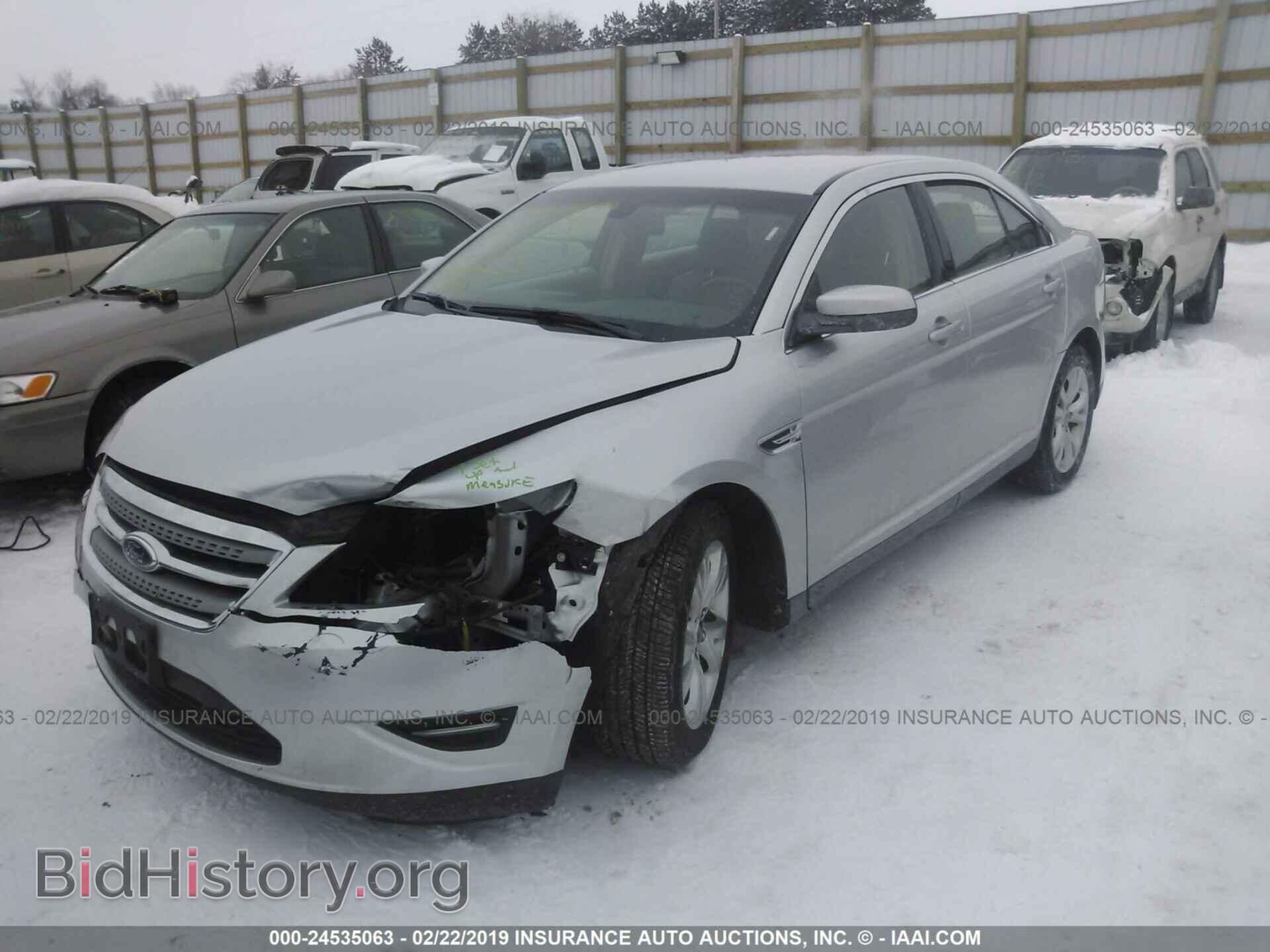 2011 FORD TAURUS - VIN: 1FAHP2HW8BG169704 - Фото 2
