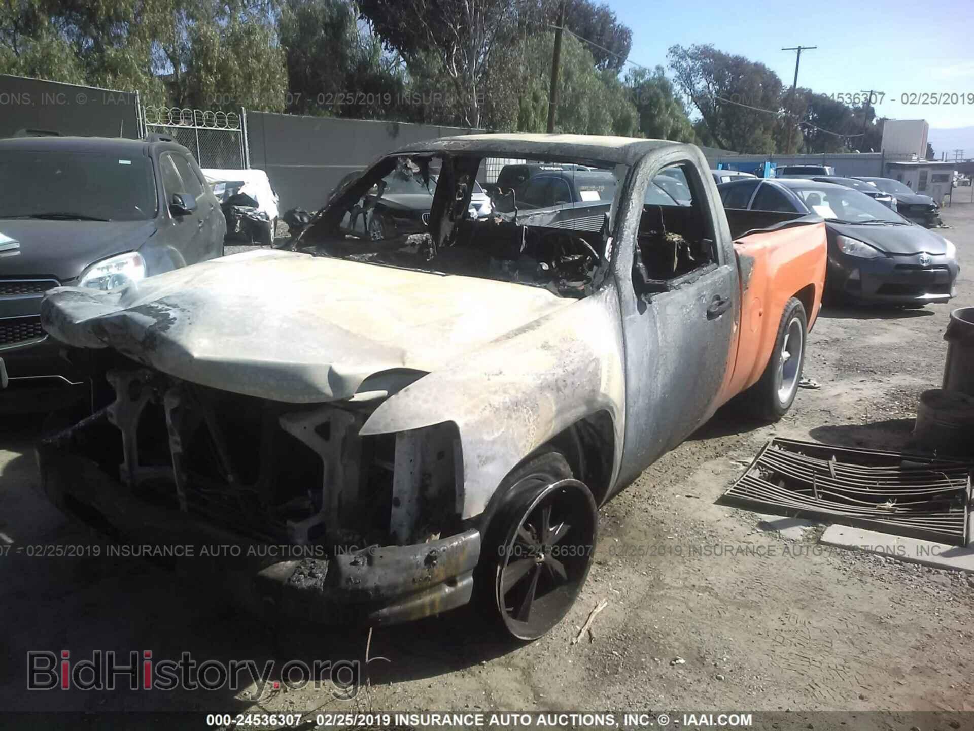 2011 CHEVROLET SILVERADO - VIN: 1GCNCPEX8BZ312514 - Фото 2
