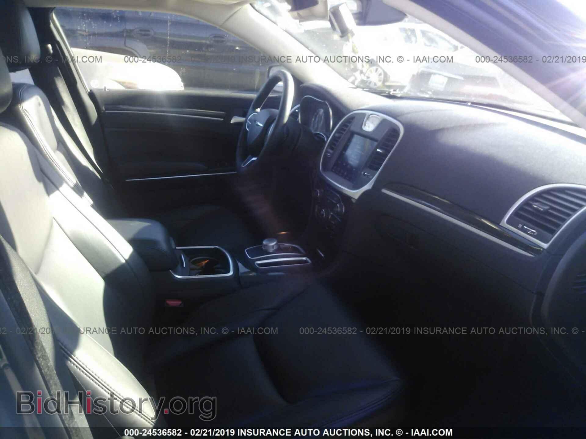 2018 CHRYSLER 300 - VIN: 2C3CCAAG3JH209045 - Фото 5