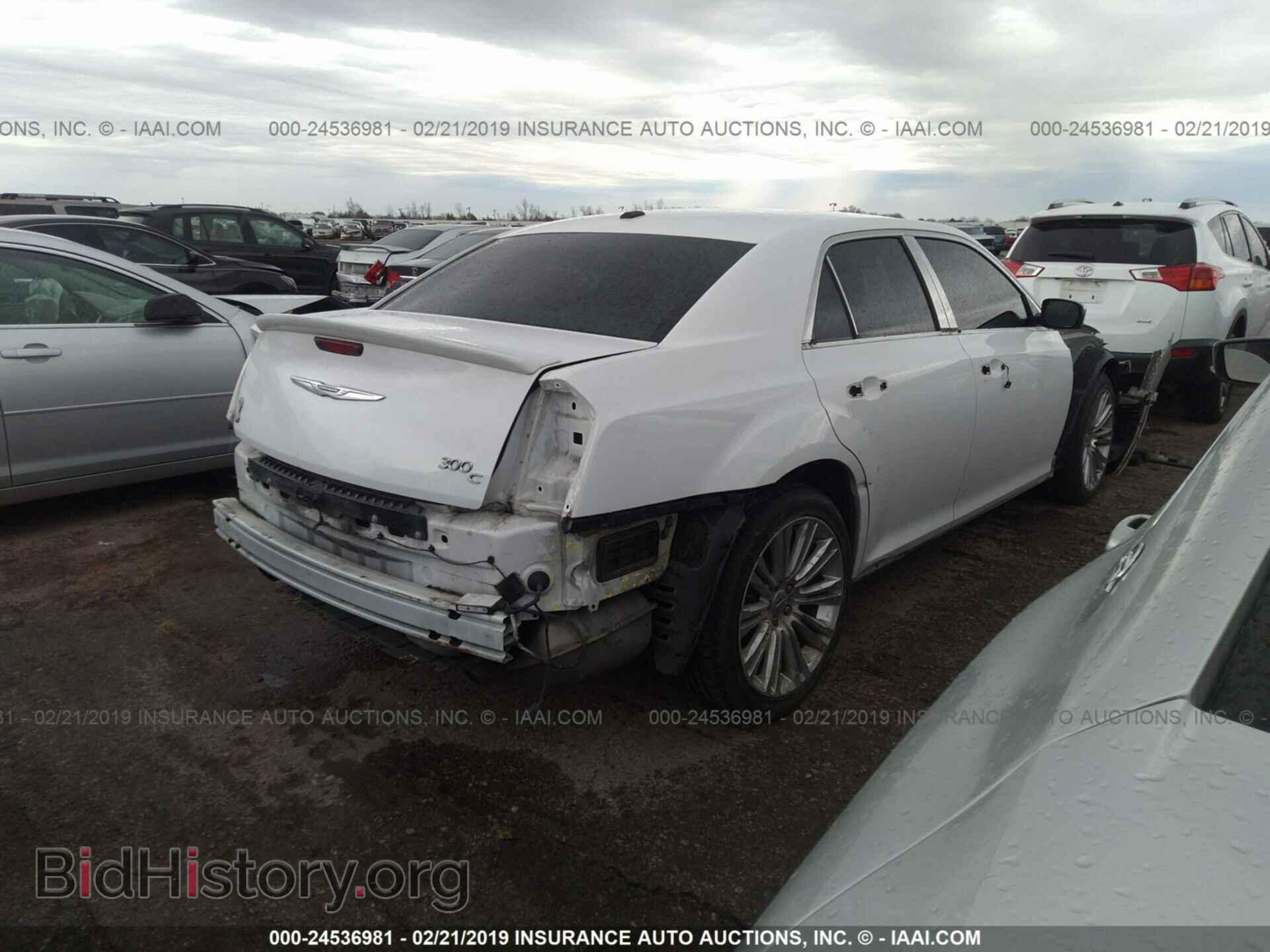 2011 CHRYSLER 300C - VIN: 2C3CA6CT3BH523616 - Фото 4