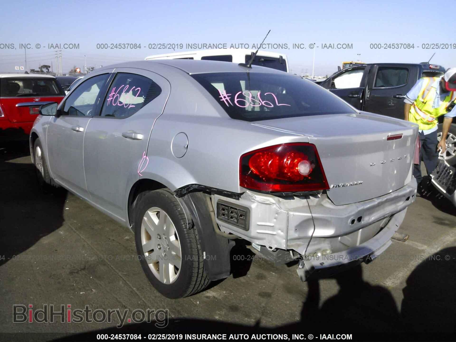 2011 DODGE AVENGER - VIN: 1B3BD4FB6BN543888 - Фото 3