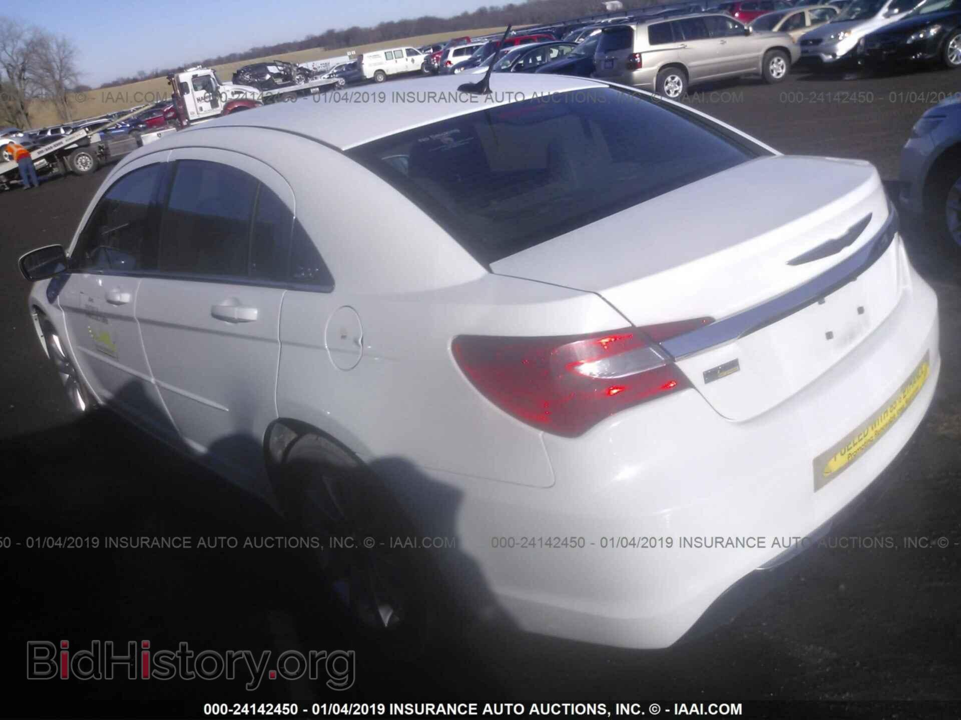 2013 CHRYSLER 200 - VIN: 1C3CCBBG1DN697170 - Фото 3
