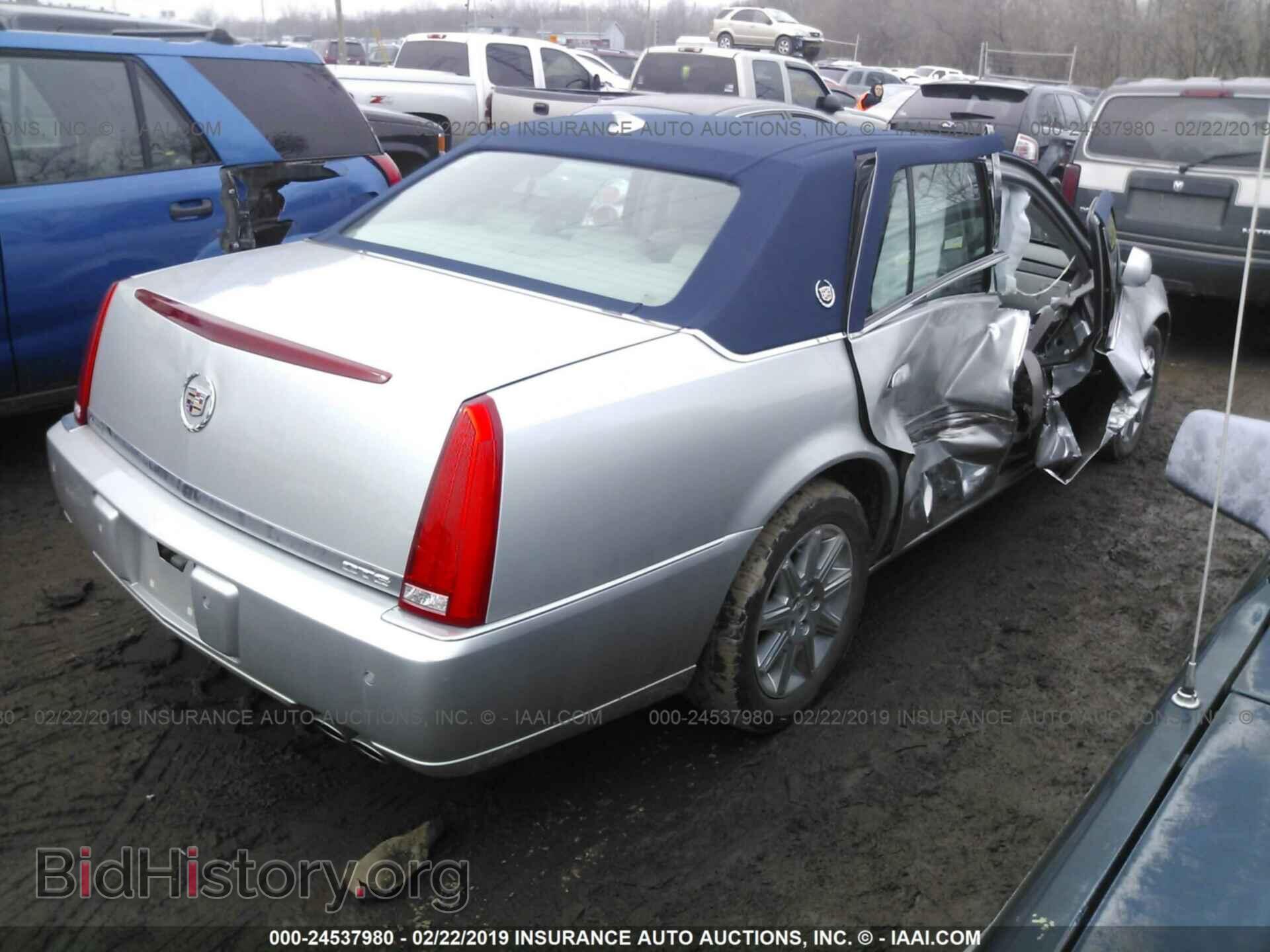2011 CADILLAC DTS - VIN: 1G6KH5E61BU136244 - Фото 4