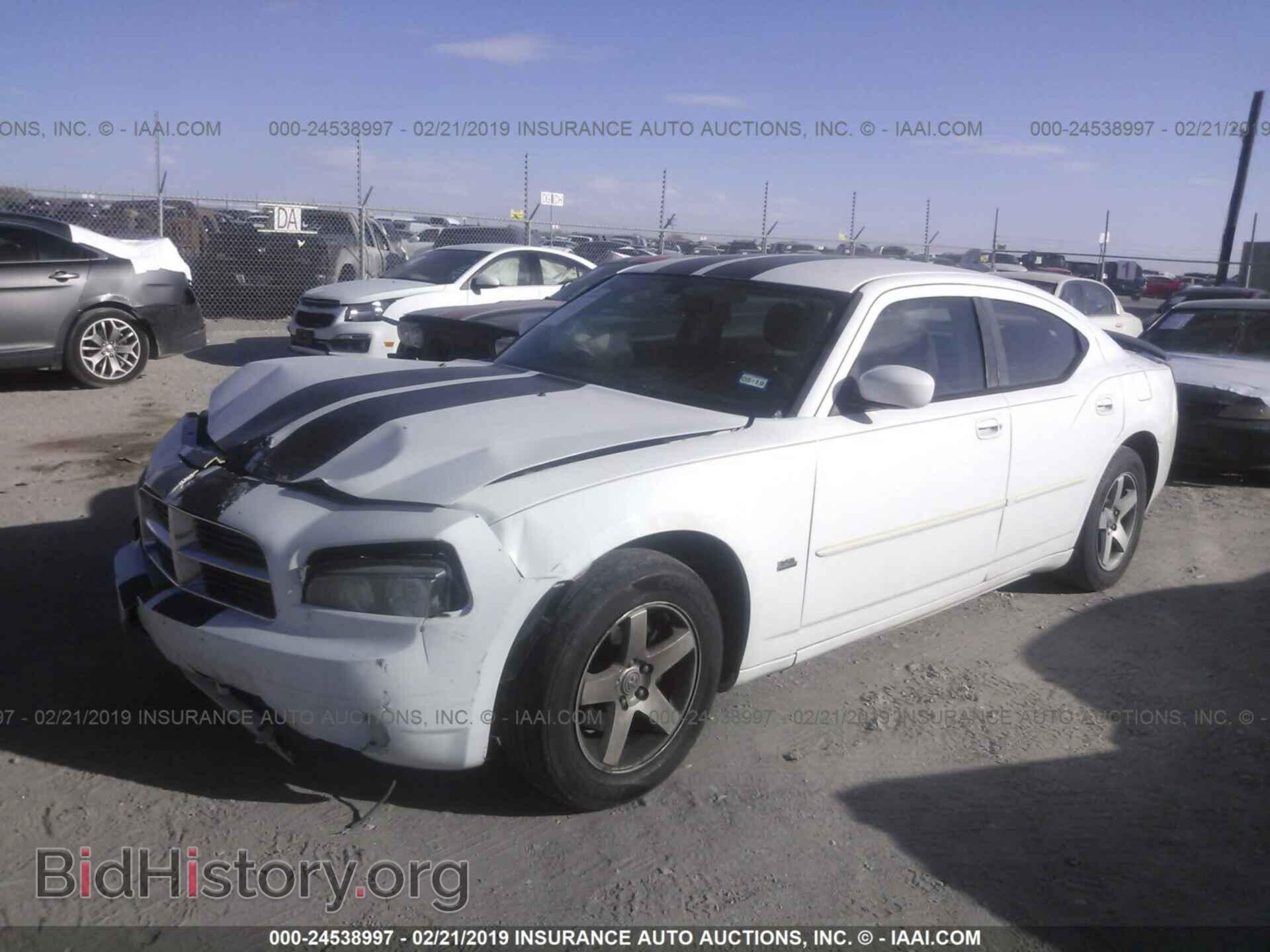 2010 DODGE CHARGER - VIN: 2B3CA3CV3AH257641 - Фото 2