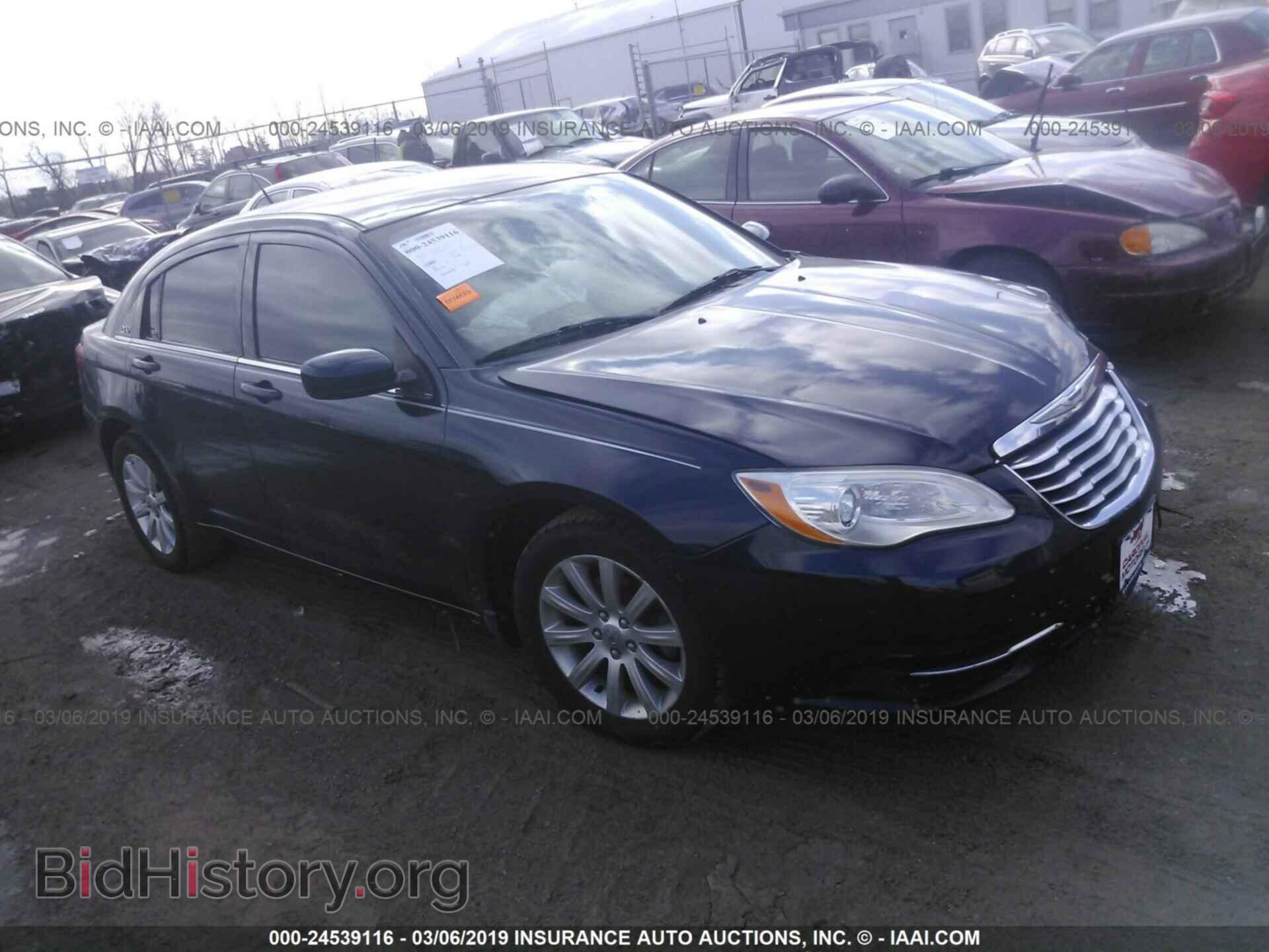 Photo 1C3BC1FG0BN527766 - CHRYSLER 200 2011