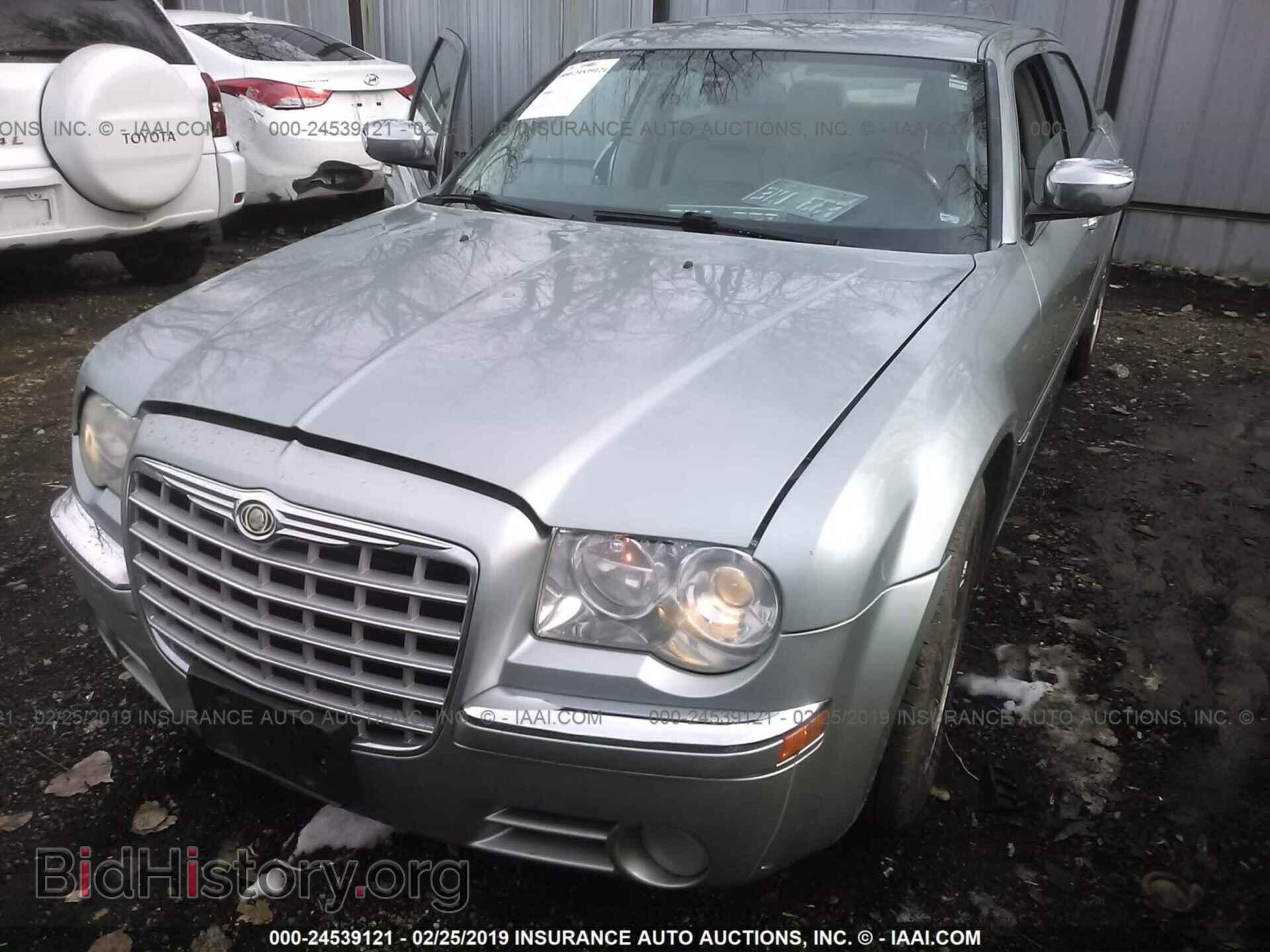 2006 CHRYSLER 300C - VIN: 2C3KA63H46H189979 - Фото 6