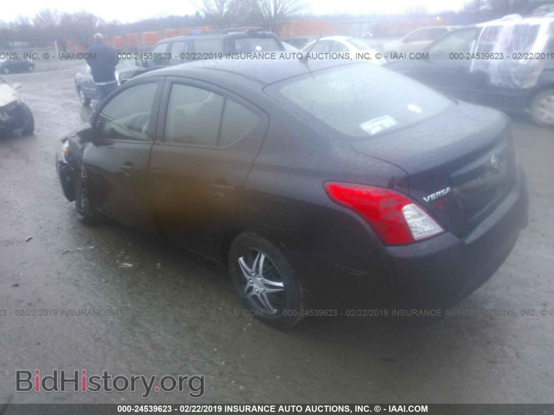 2017 NISSAN VERSA - VIN: 3N1CN7AP3HL907944 - Фото 3