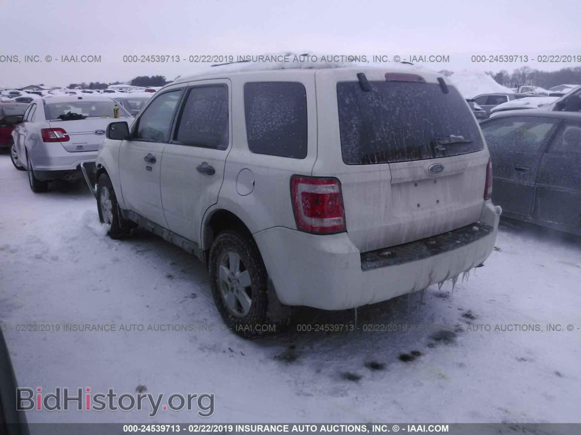 2009 FORD ESCAPE - VIN: 1FMCU03729KB09857 - Фото 3