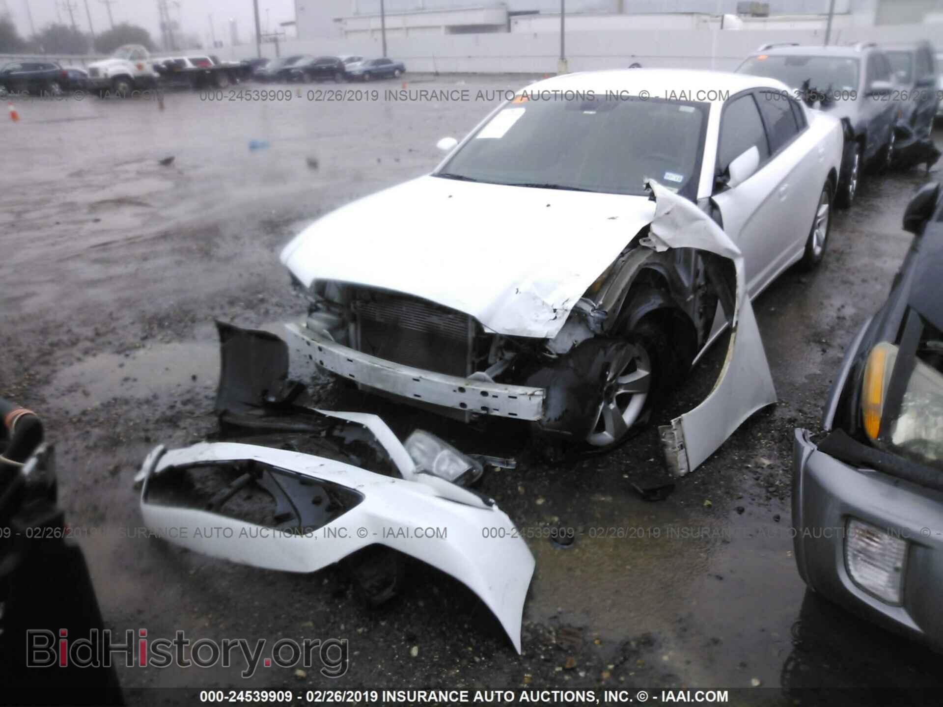 2011 DODGE CHARGER - VIN: 2B3CL3CG2BH509036 - Фото 2