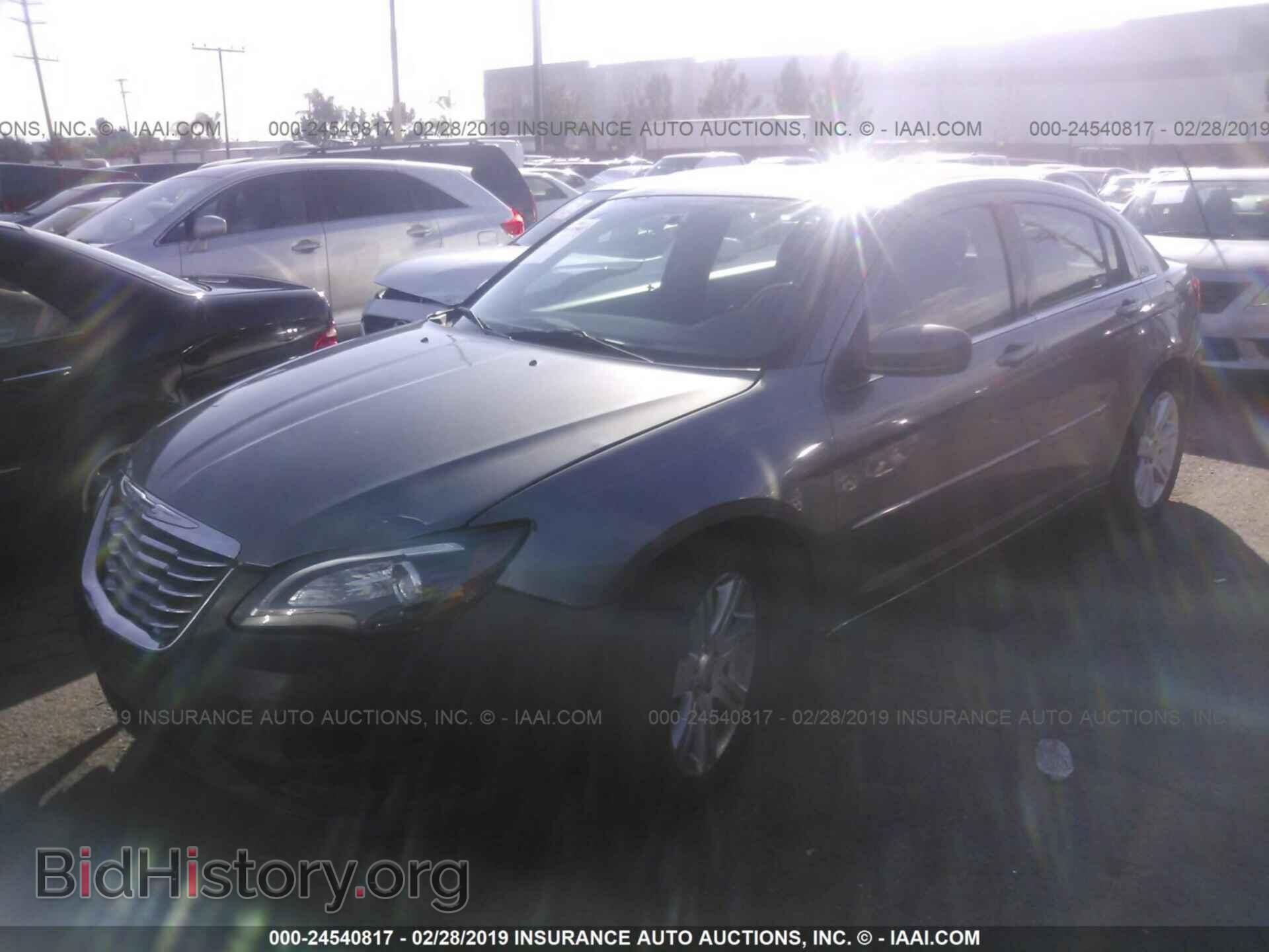 2012 CHRYSLER 200 - VIN: 1C3CCBAB7CN317513 - Фото 2