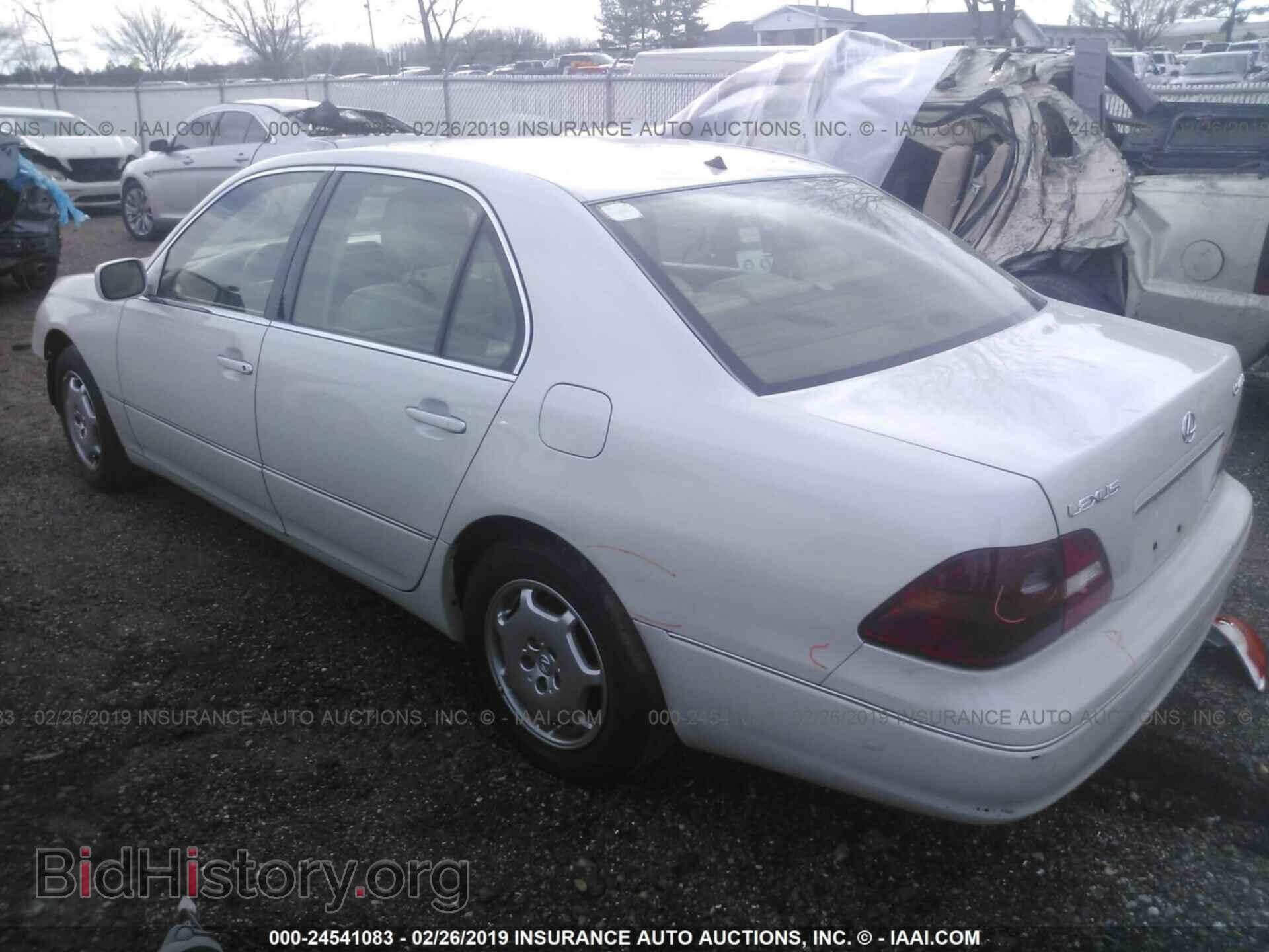 2002 LEXUS LS - VIN: JTHBN30F320061411 - Photo 3