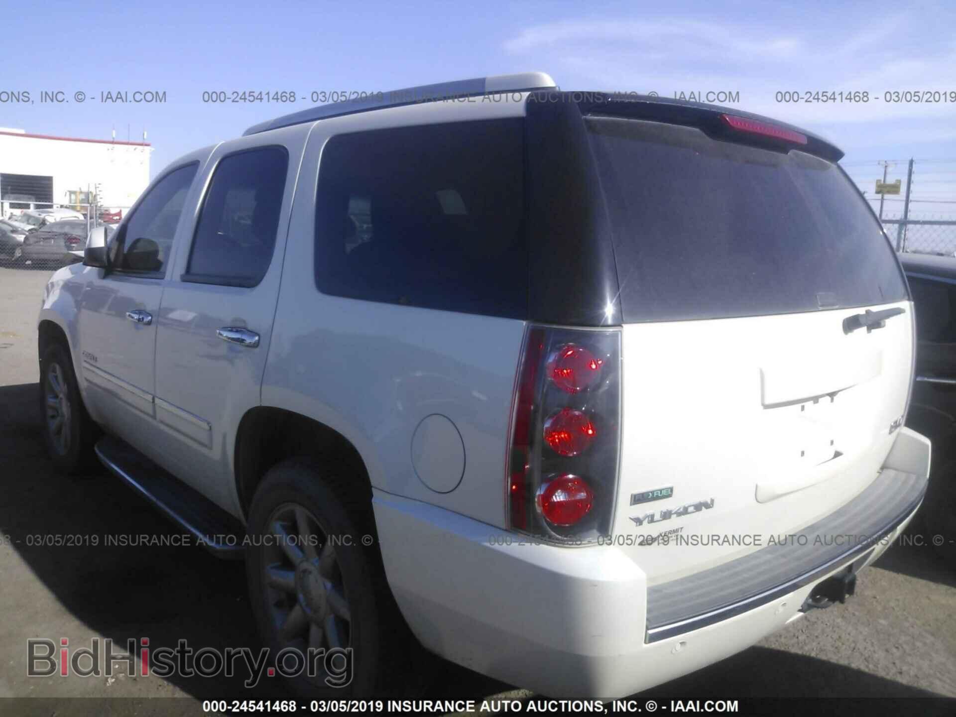 2012 GMC YUKON - VIN: 1GKS1EEF2CR135985 - Фото 3
