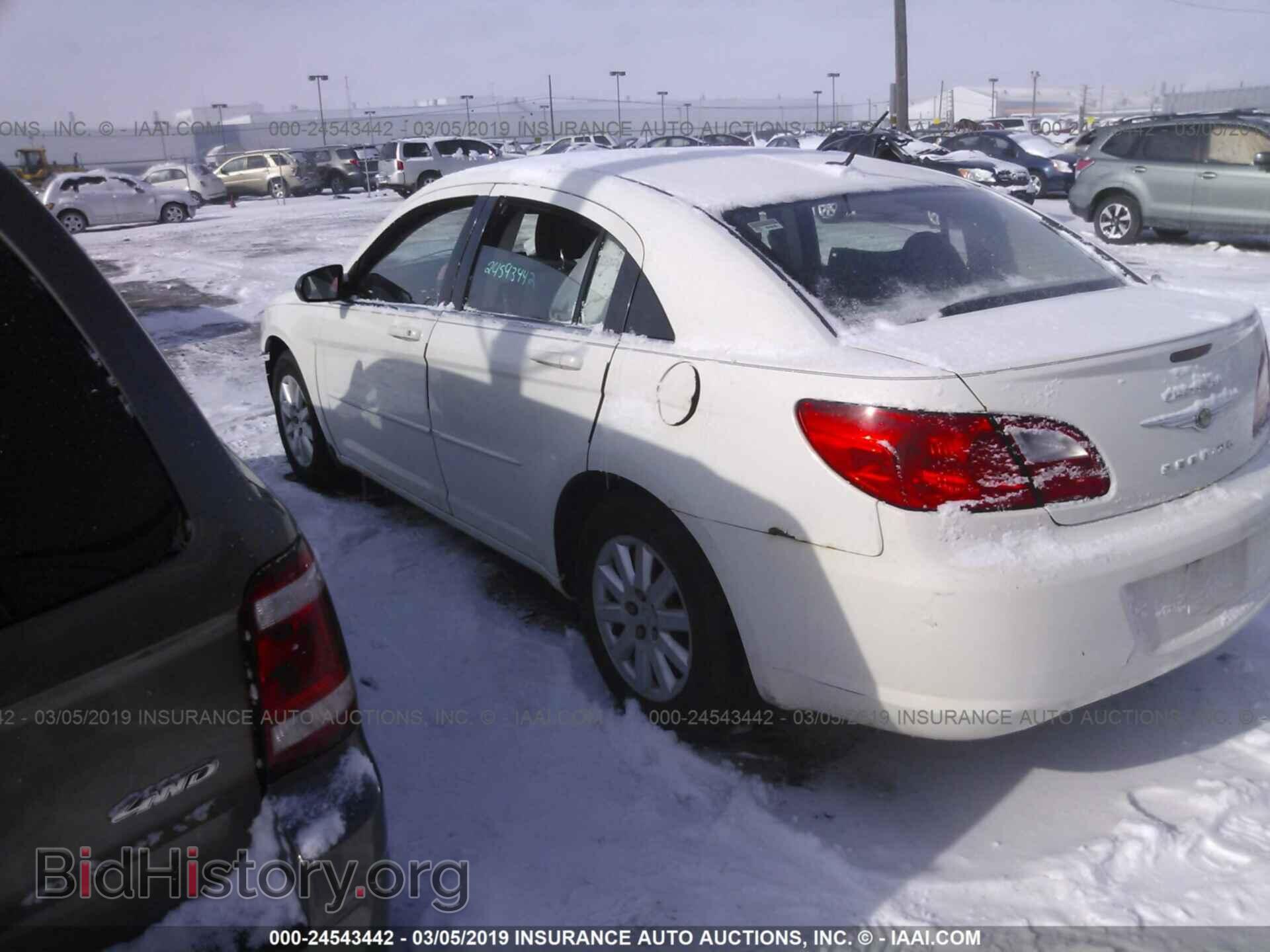 2010 CHRYSLER SEBRING - VIN: 1C3CC4FB0AN176320 - Фото 3