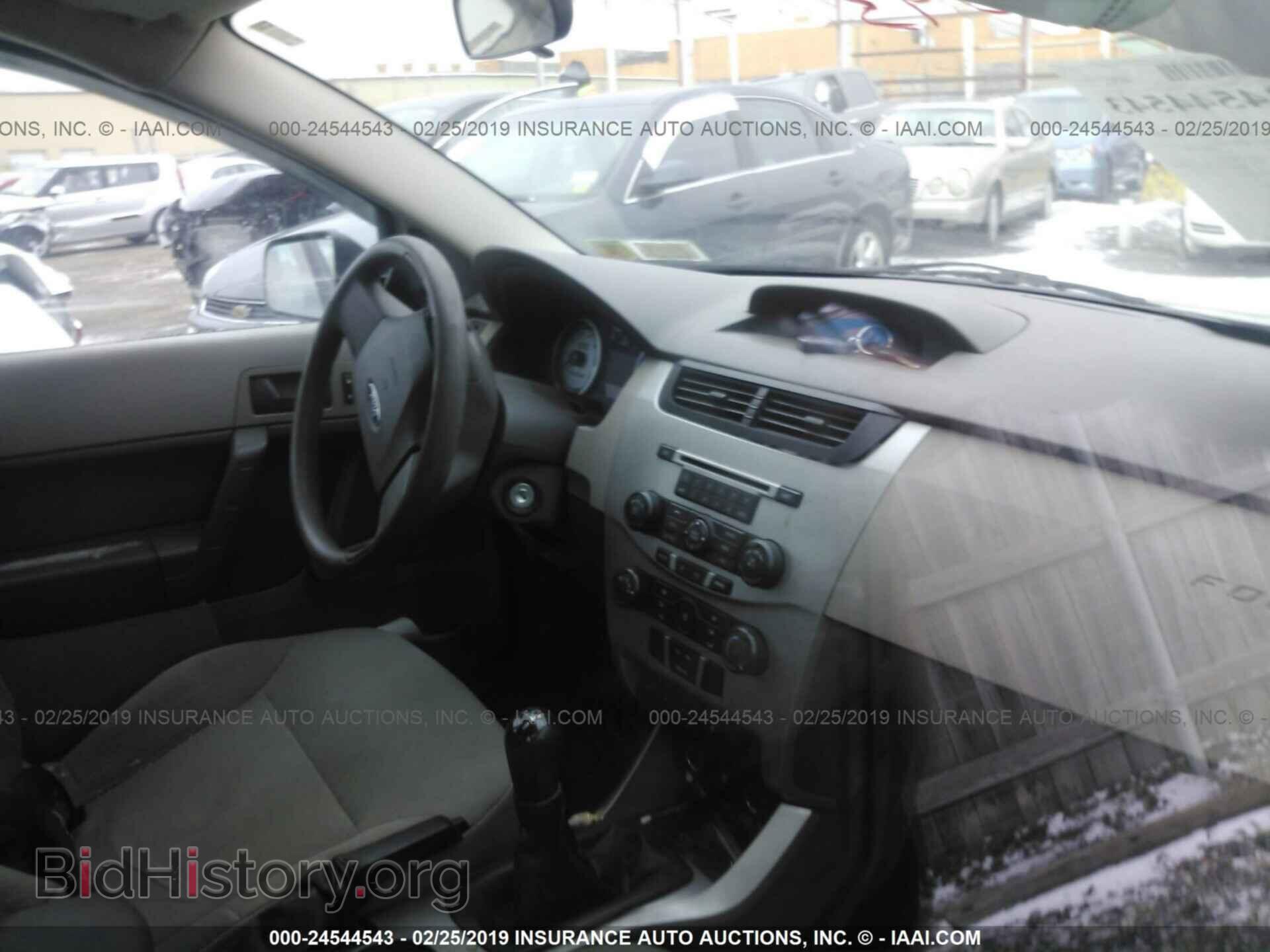 2011 FORD FOCUS - VIN: 1FAHP3EN2BW109845 - Photo 5