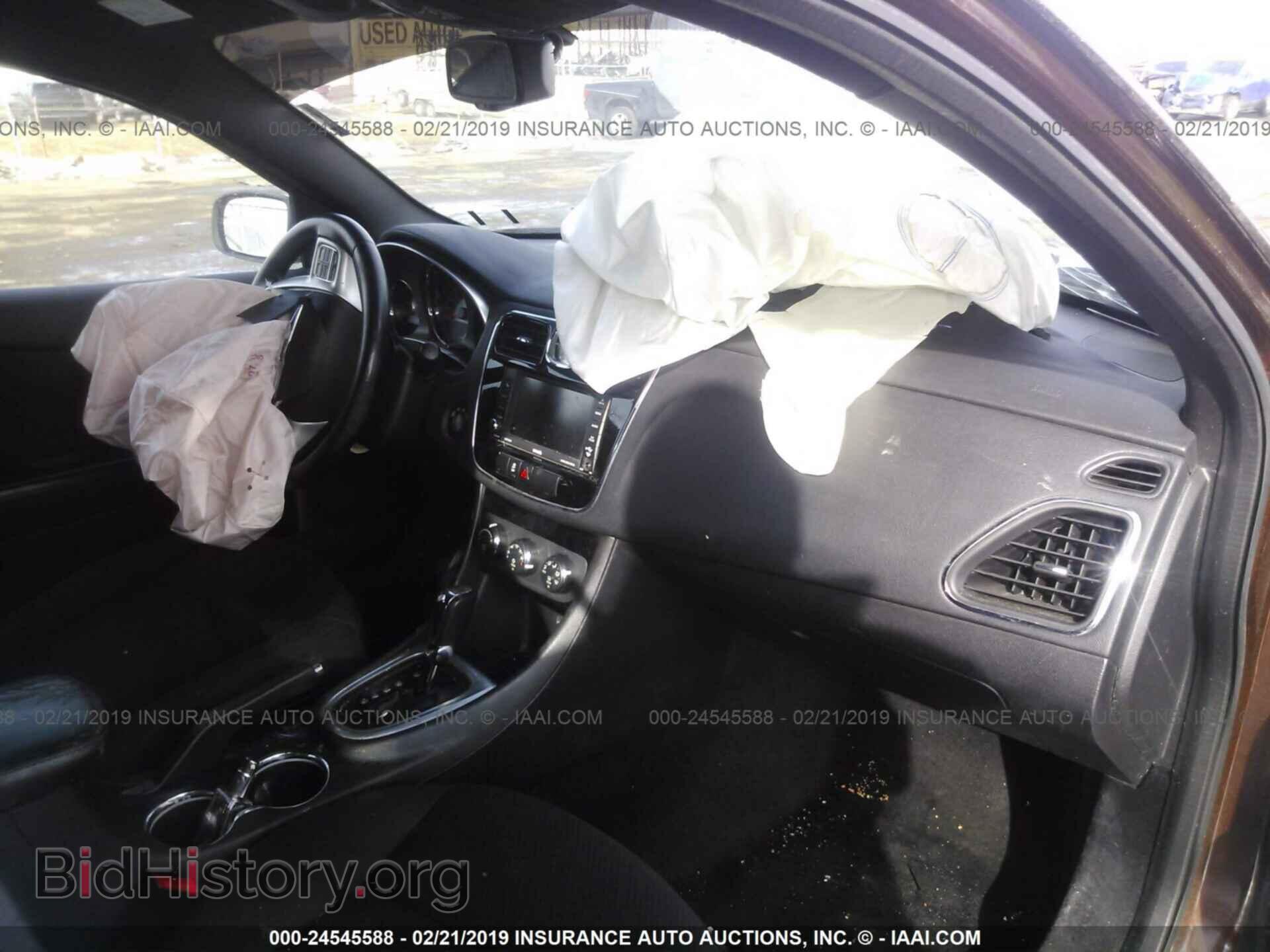 2012 CHRYSLER 200 - VIN: 1C3CCBBB8CN188518 - Фото 5