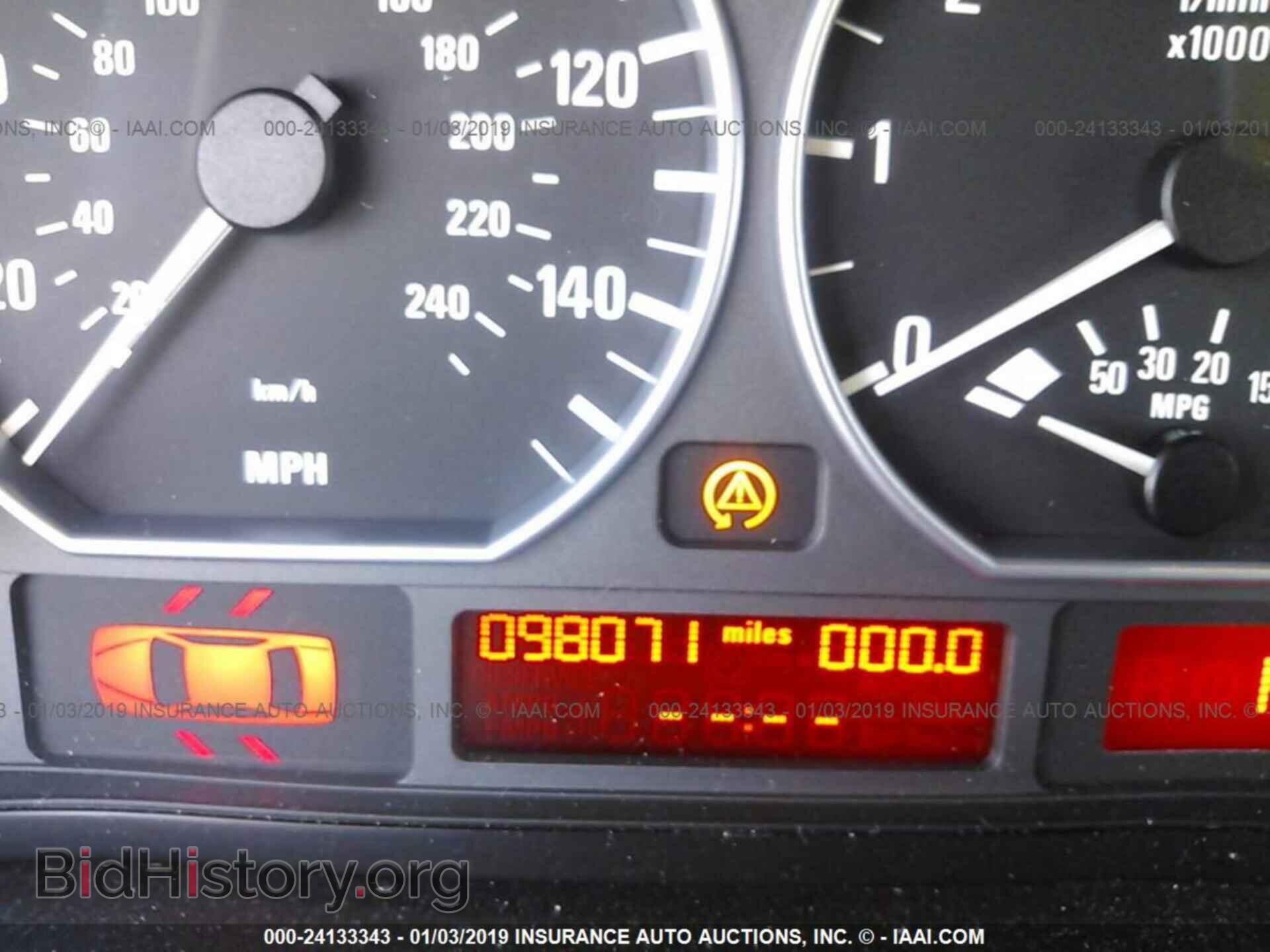 2003 BMW 330 - VIN: WBAEV53453KM29806 - Фото 7