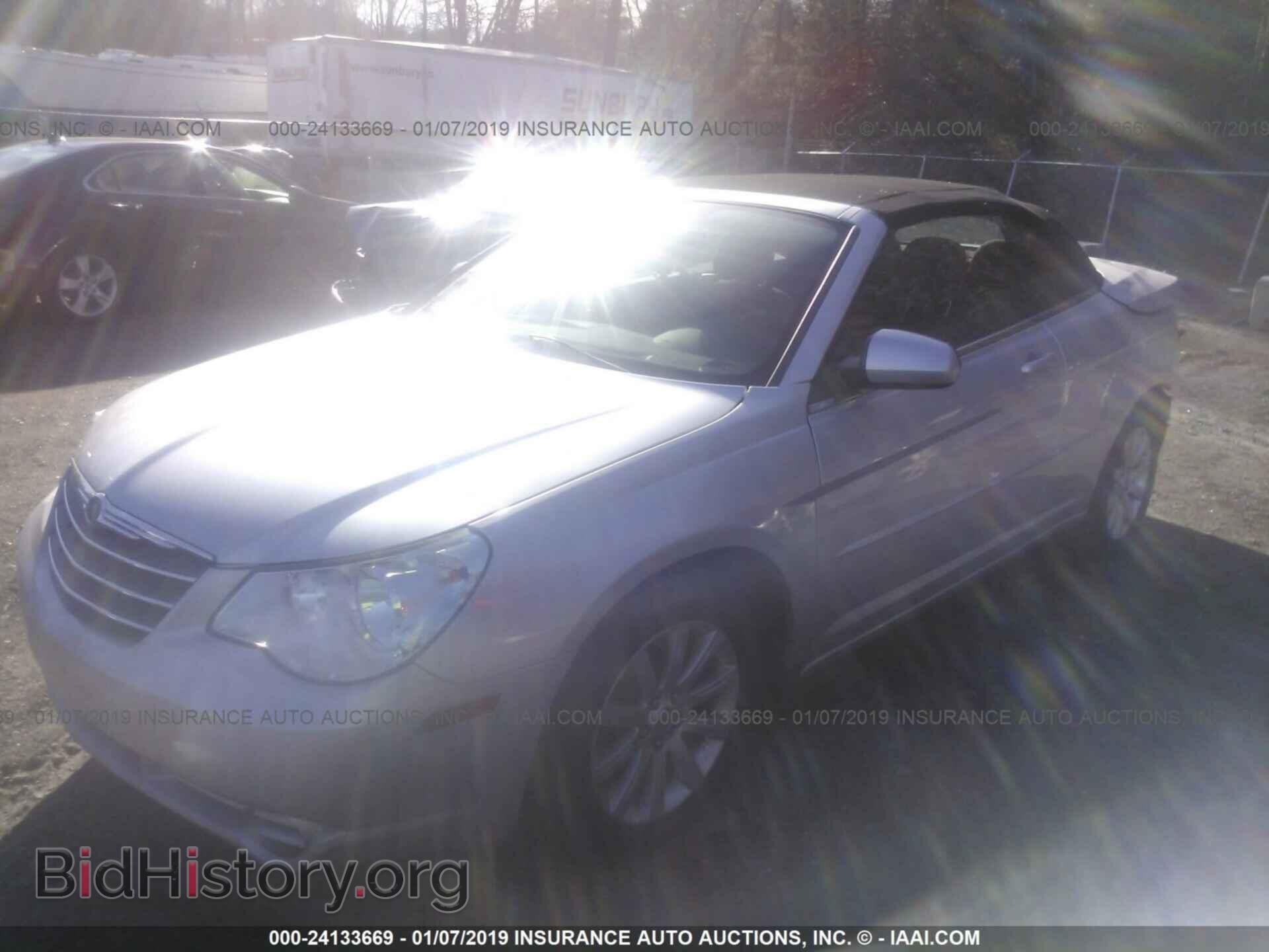 2010 CHRYSLER SEBRING - VIN: 1C3BC5ED4AN165857 - Photo 2