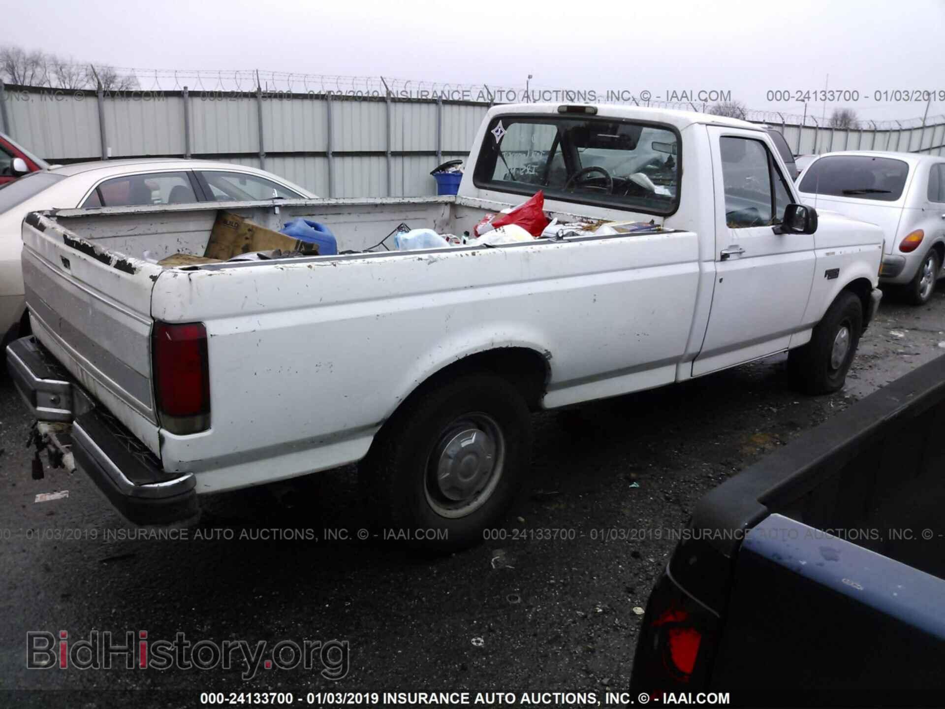 2007 HYUNDAI ENTOURAGE - VIN: KNDMC233576010976 - Фото 4