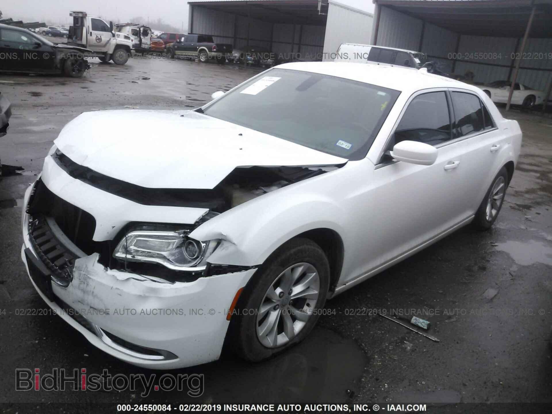 2015 CHRYSLER 300 - VIN: 2C3CCAAG3FH756324 - Фото 2