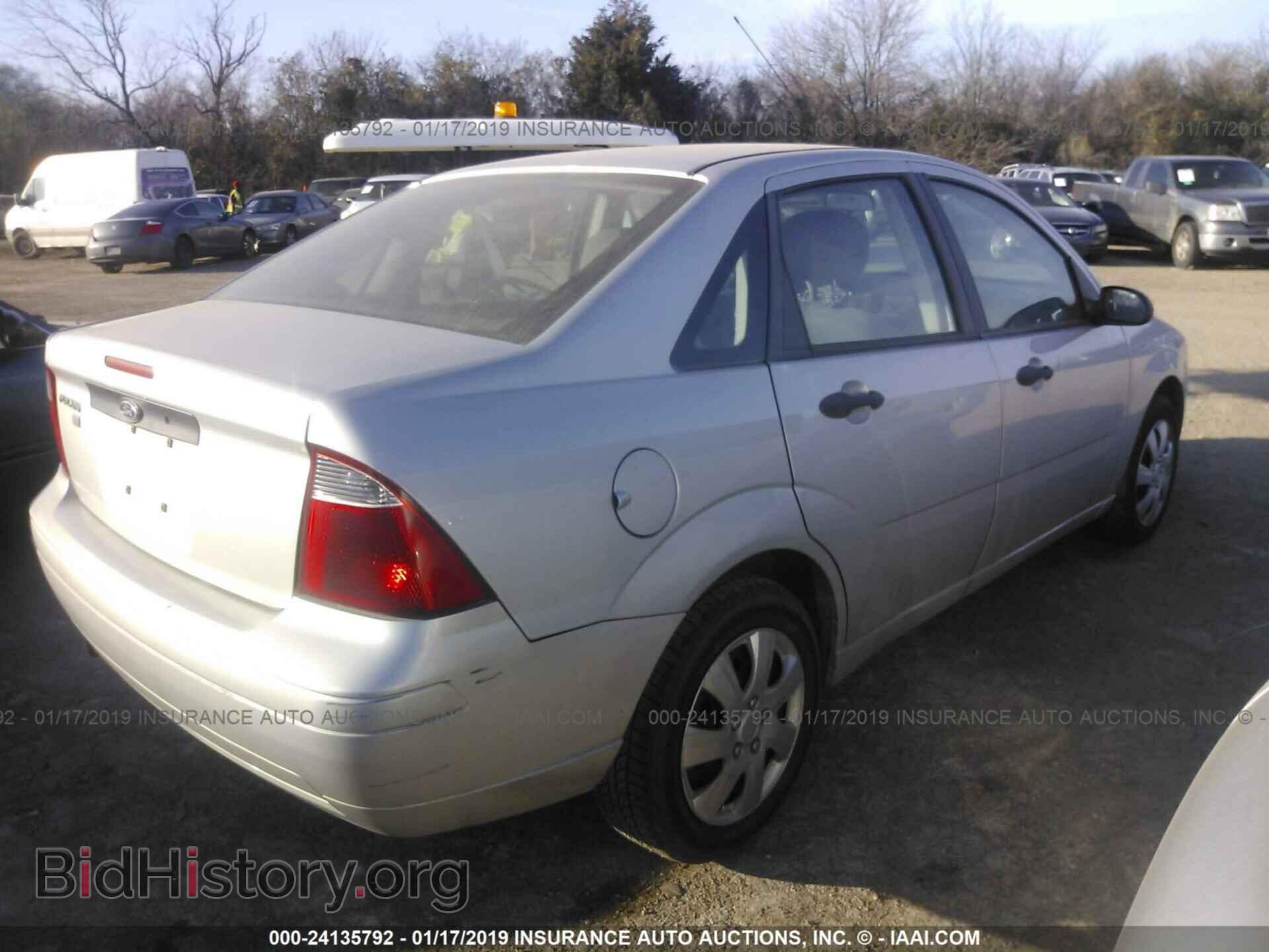 2007 FORD FOCUS - VIN: 1FAFP34N67W356334 - Photo 4