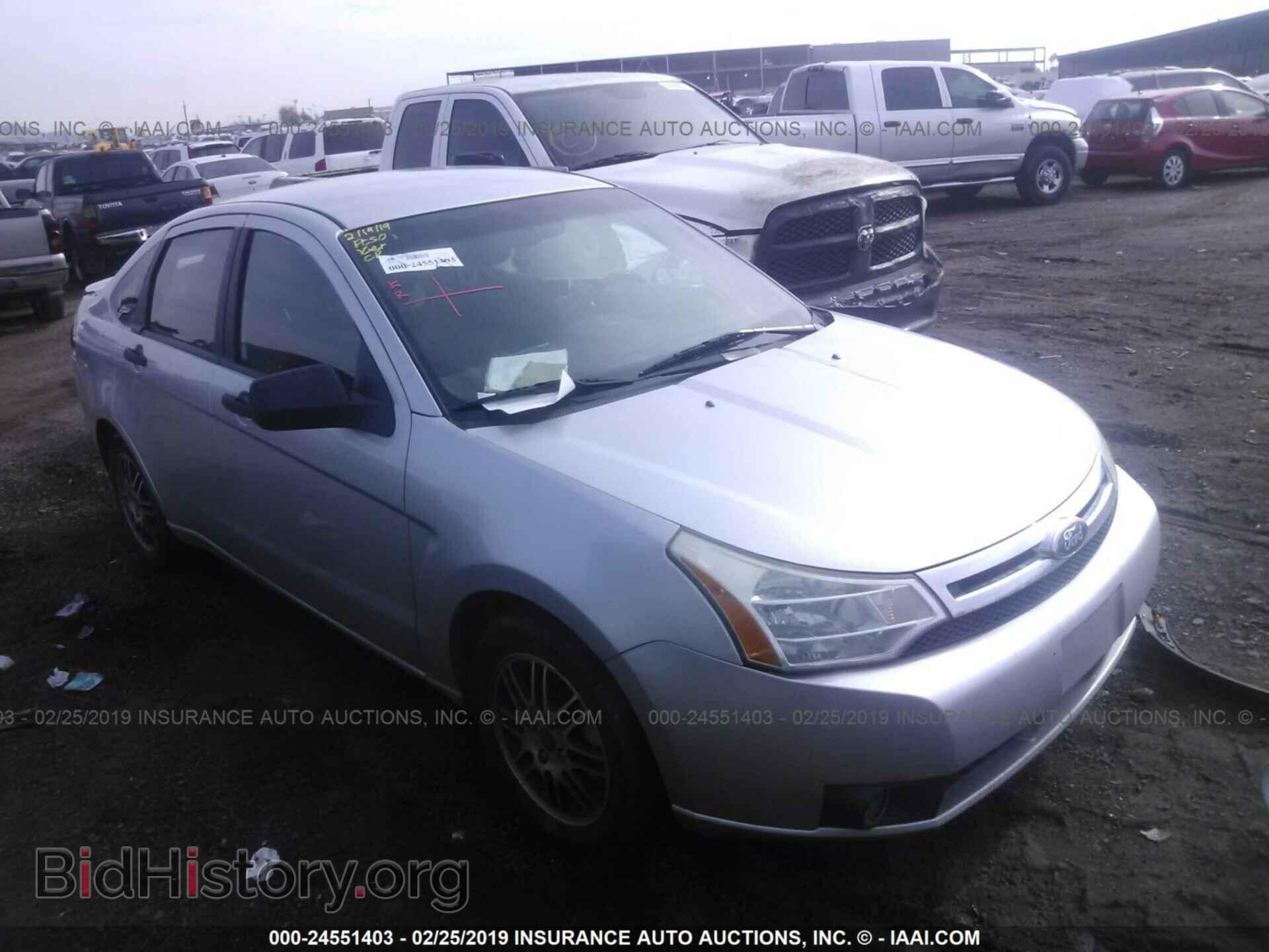 Photo 1FAHP3FNXBW104374 - FORD FOCUS 2011