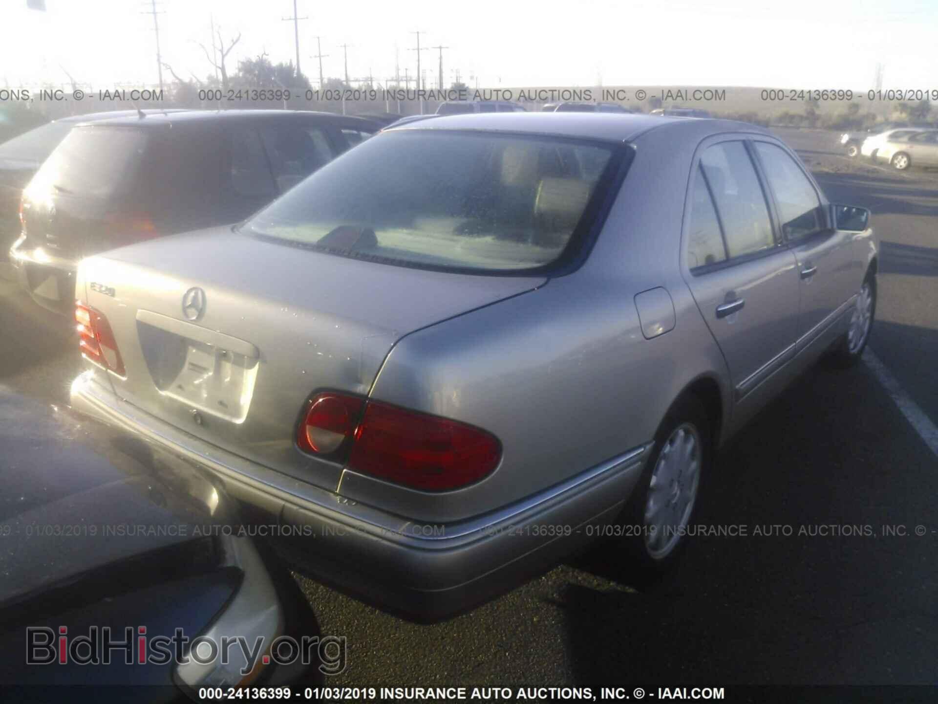 1998 MERCEDES-BENZ E - VIN: WDBJF65F3WA578937 - Photo 4