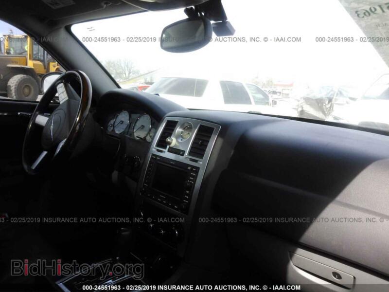 2005 Chrysler 300C (VIN 2C3AA63H05H501368) — photo 5 of 10