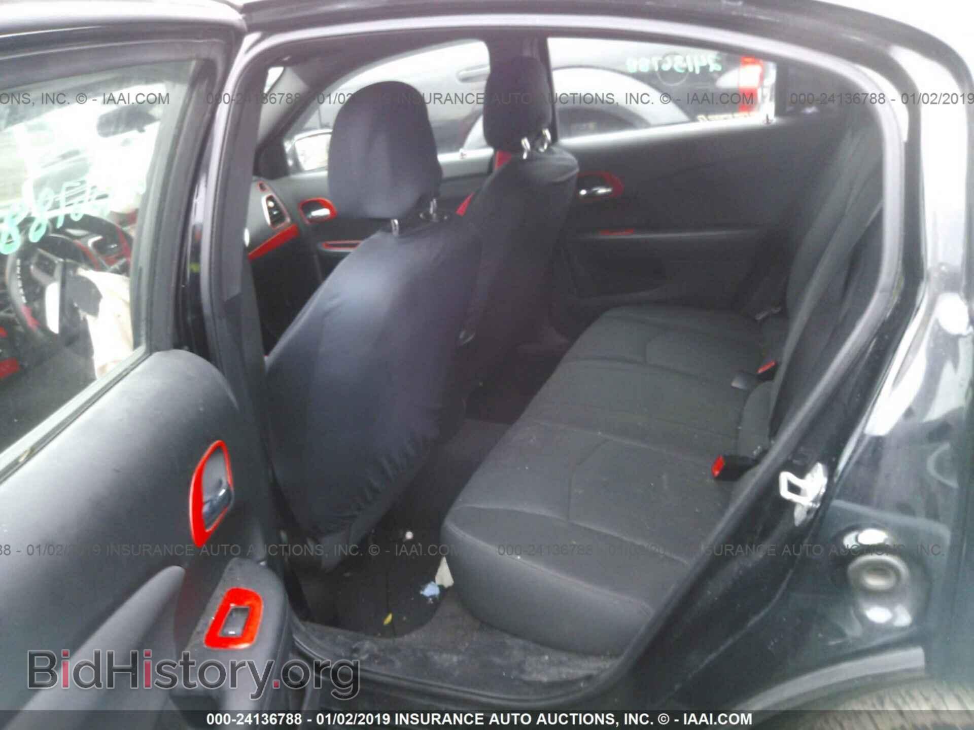 2011 CHRYSLER 200 - VIN: 1C3BC1FBXBN570130 - Photo 8