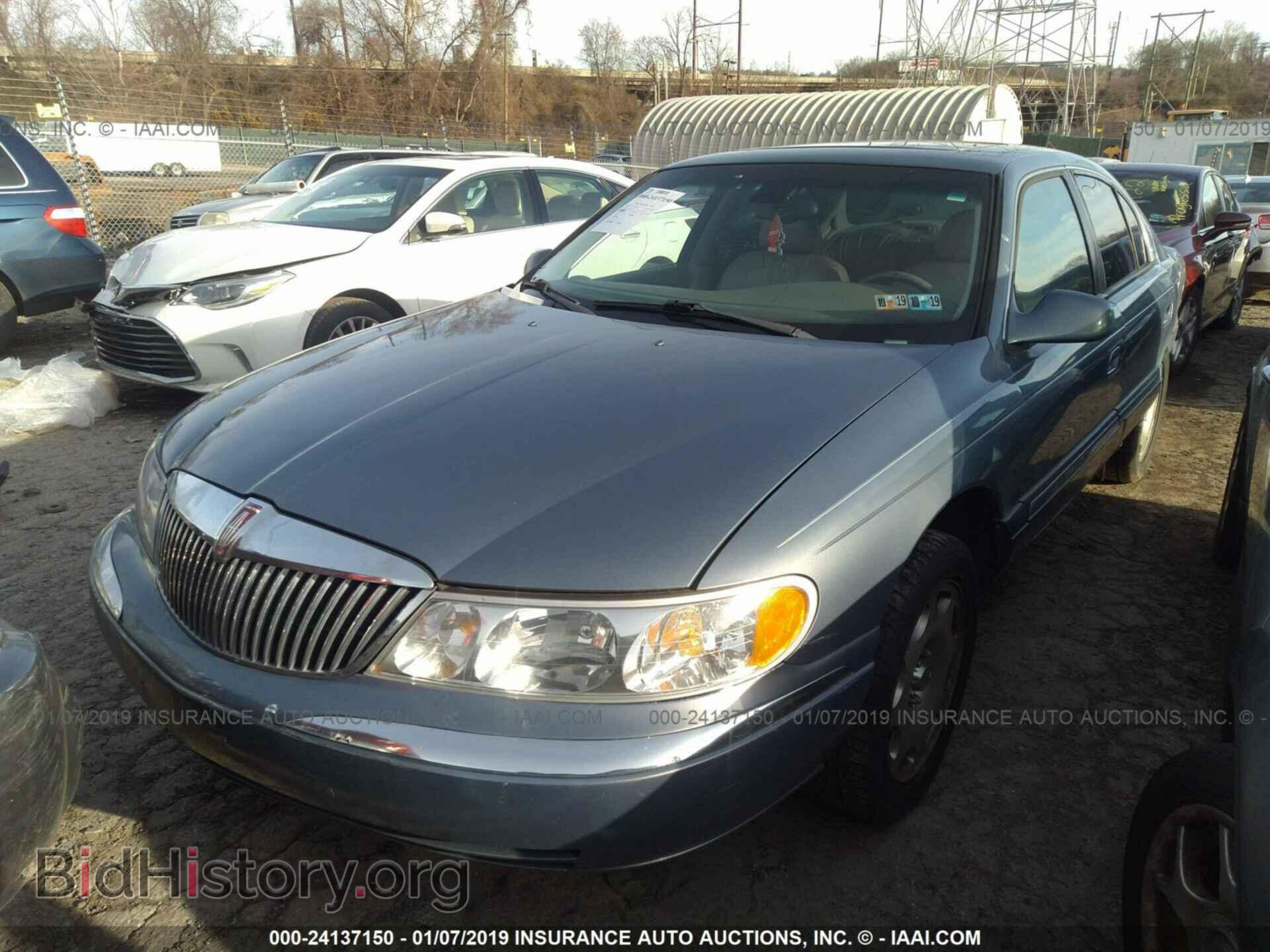 2000 LINCOLN CONTINENTAL - VIN: 1LNHM97V9YY767402 - Фото 2