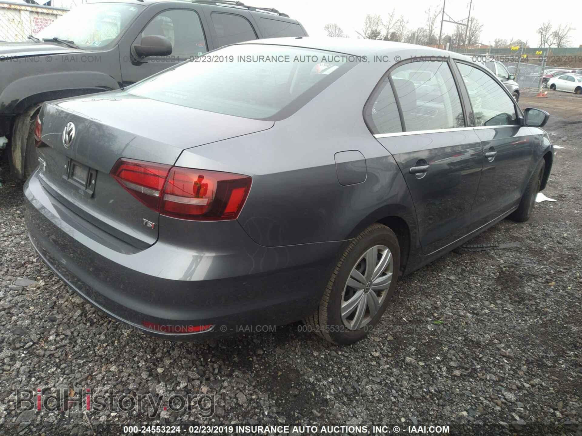 2017 VOLKSWAGEN JETTA - VIN: 3VW2B7AJ6HM405191 - Photo 4