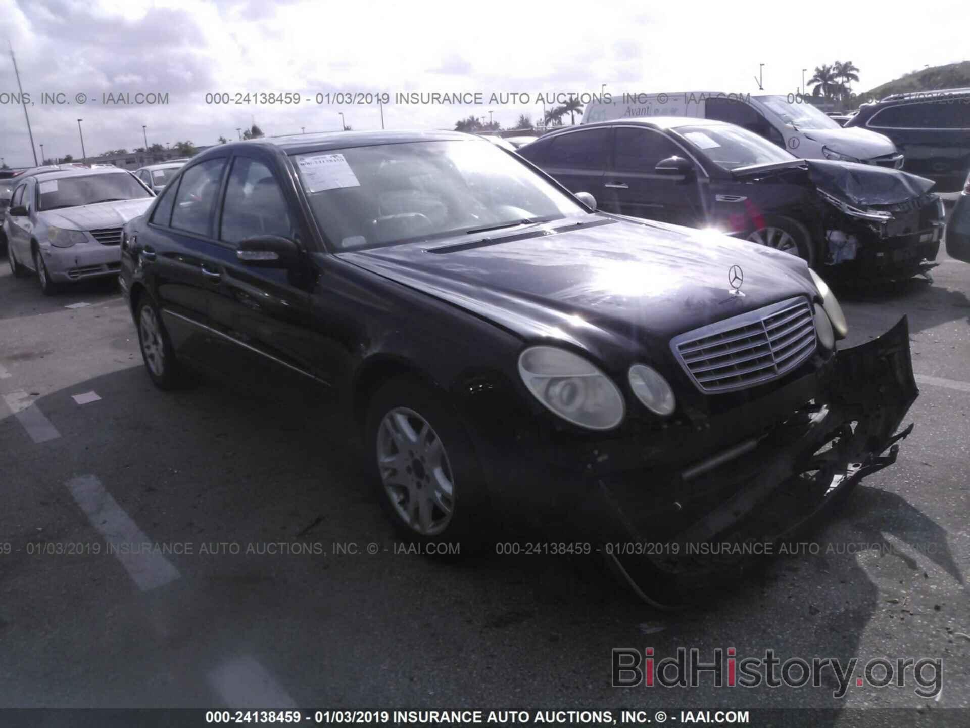 Photo WDBUF82J94X163584 - MERCEDES-BENZ E 2004