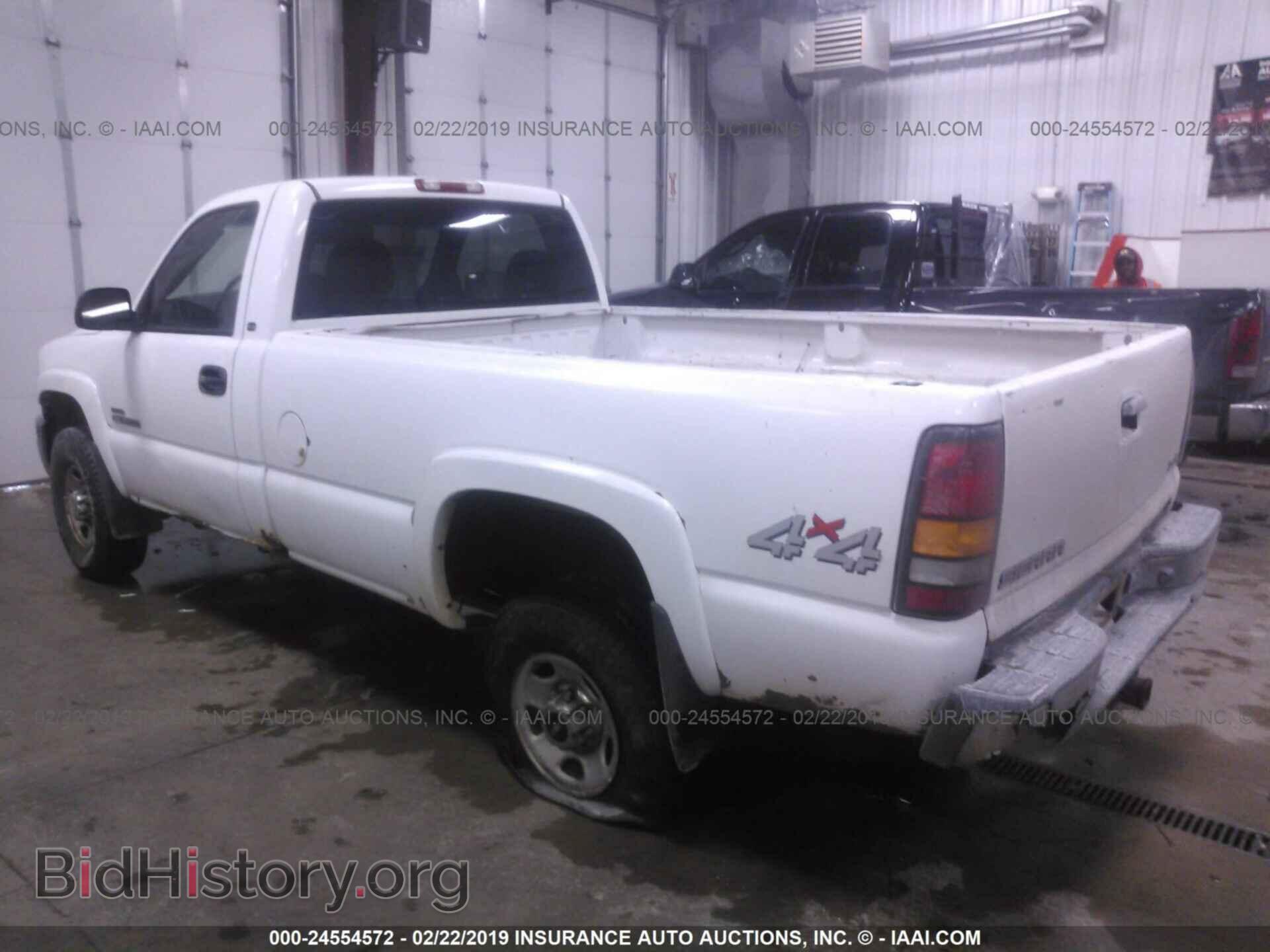 2005 GMC NEW SIERRA - VIN: 1GTHK34295E258635 - Фото 3