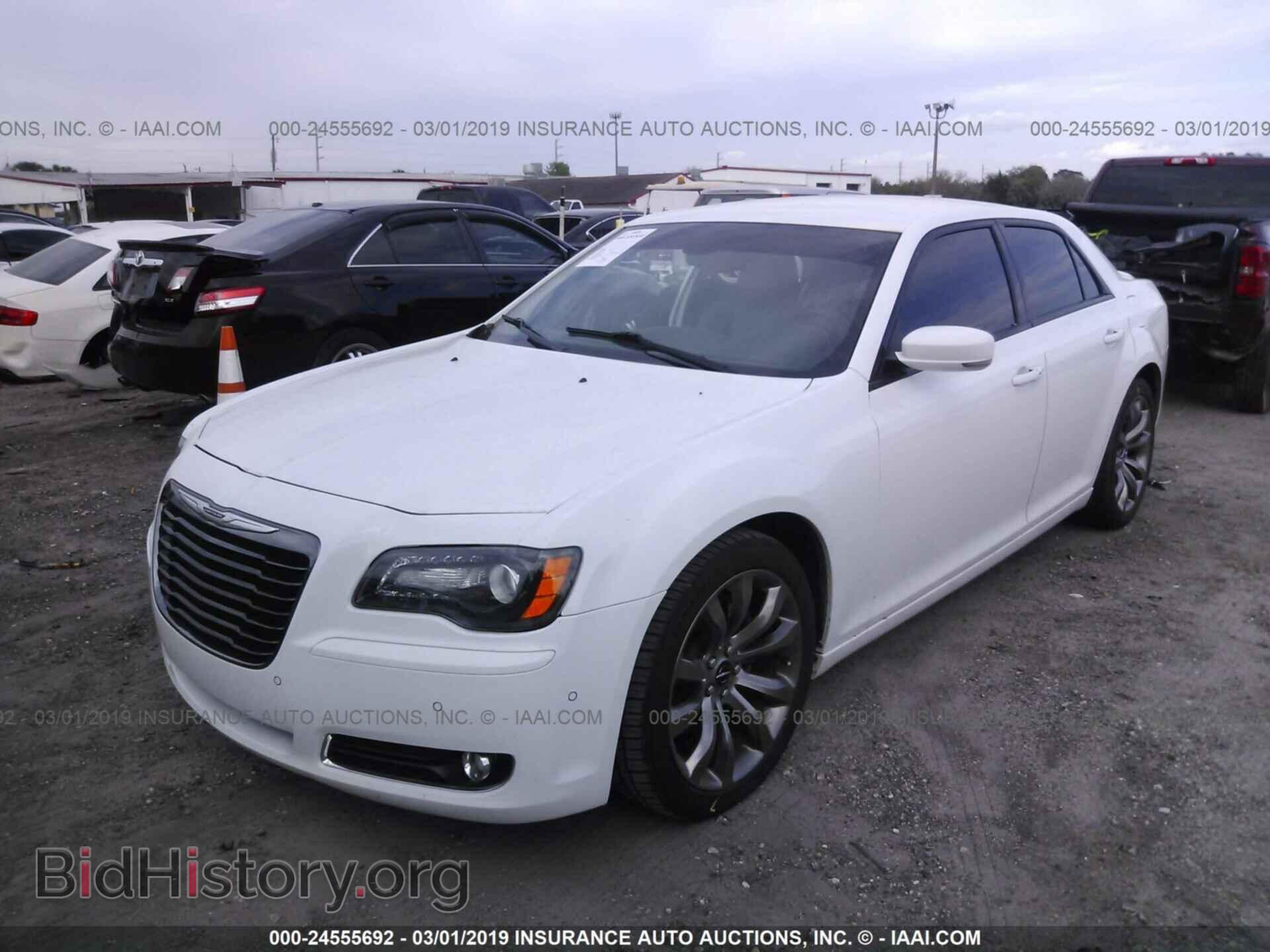 2014 CHRYSLER 300 - VIN: 2C3CCABTXEH248989 - Фото 2