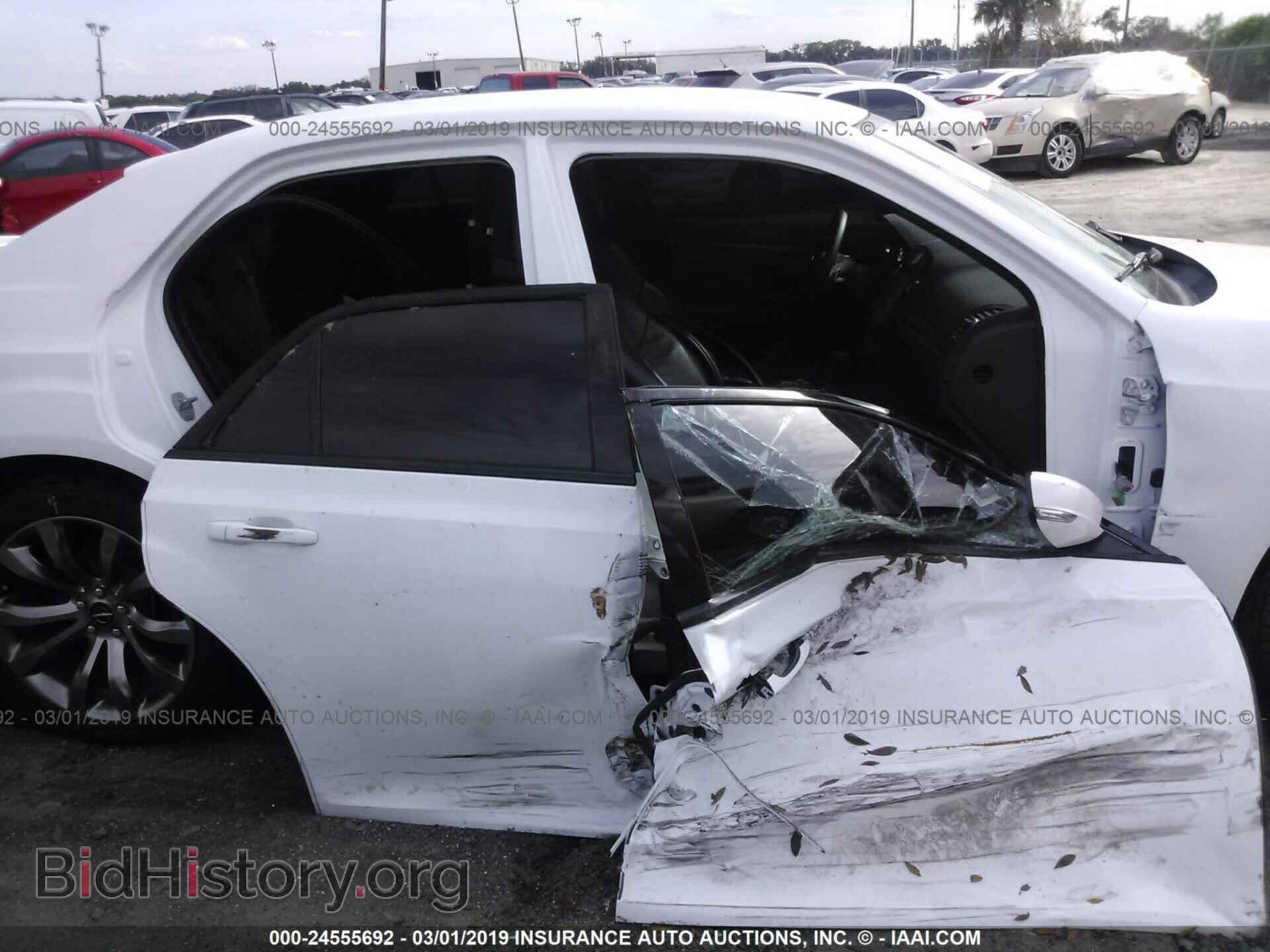 2014 CHRYSLER 300 - VIN: 2C3CCABTXEH248989 - Фото 6