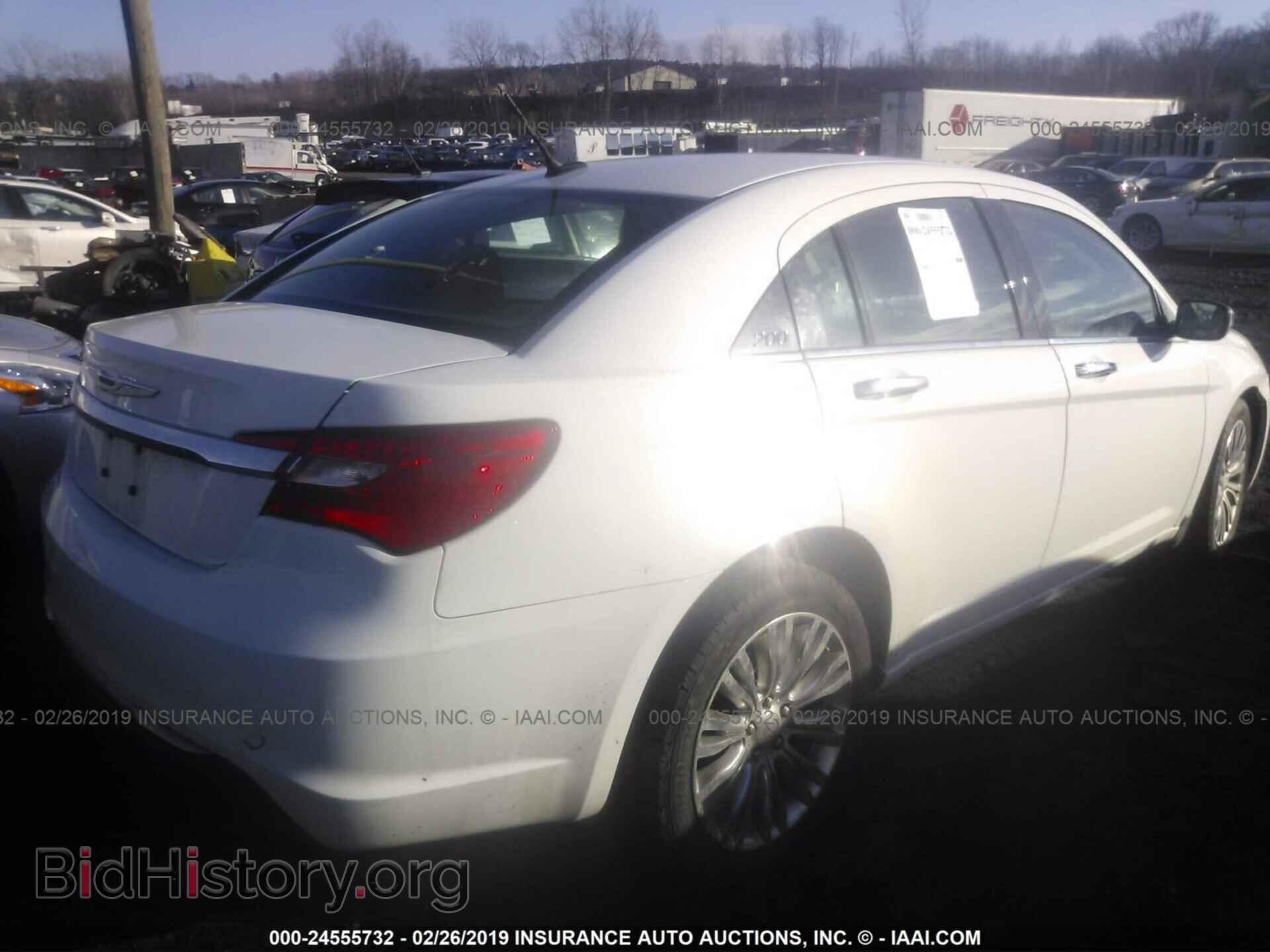 2012 CHRYSLER 200 - VIN: 1C3CCBCG4CN184895 - Фото 4