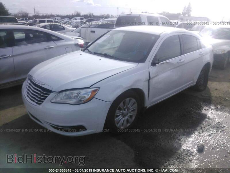 2012 Chrysler 200 (VIN 1C3CCBAB9CN273658) — фото 2 из 10