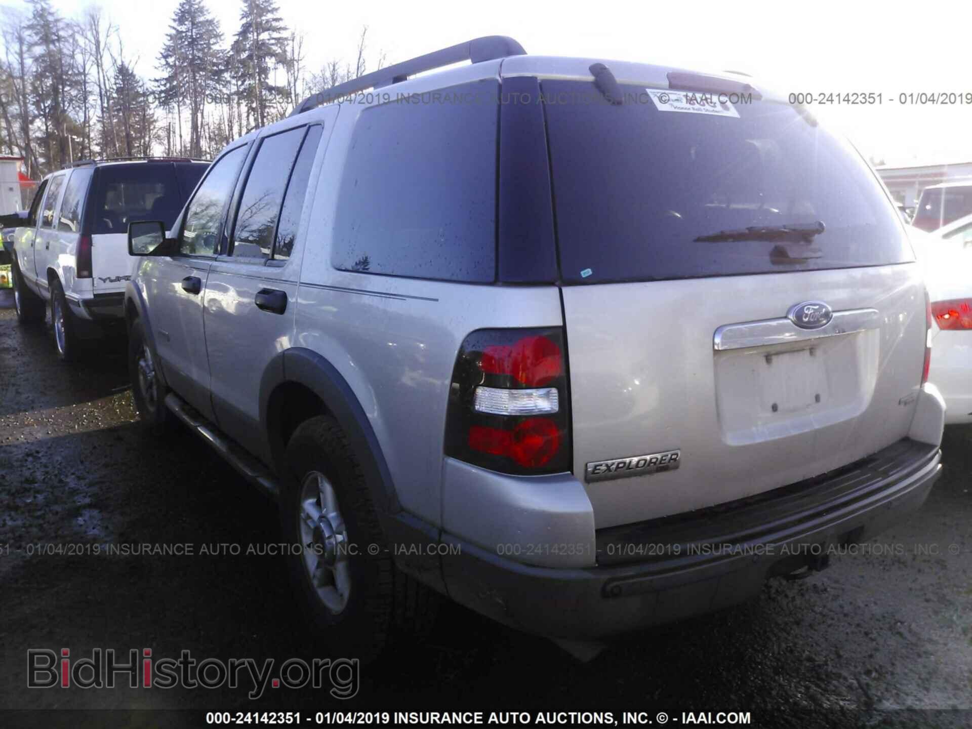 2006 FORD EXPLORER - VIN: 1FMEU73E26UB00818 - Фото 3