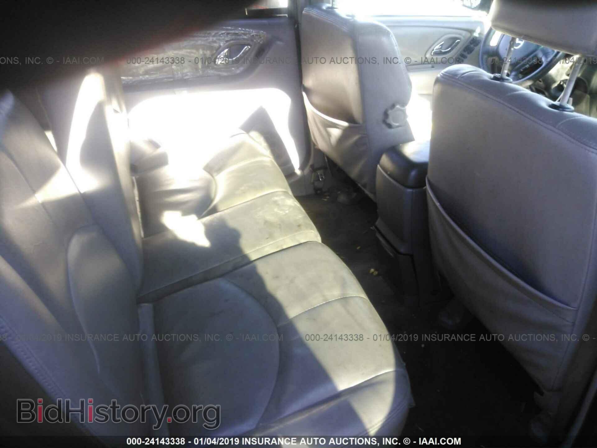 2002 MAZDA TRIBUTE - VIN: 4F2CU08112KM60631 - Photo 8