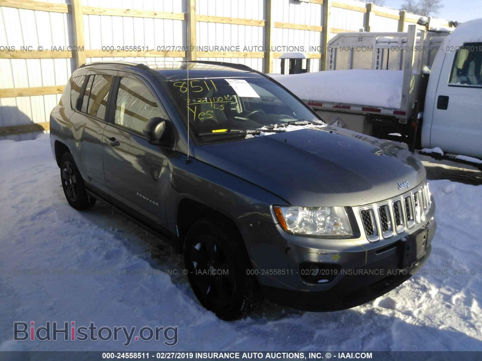 Photo 1J4NF1FB9BD244769 - JEEP COMPASS 2011
